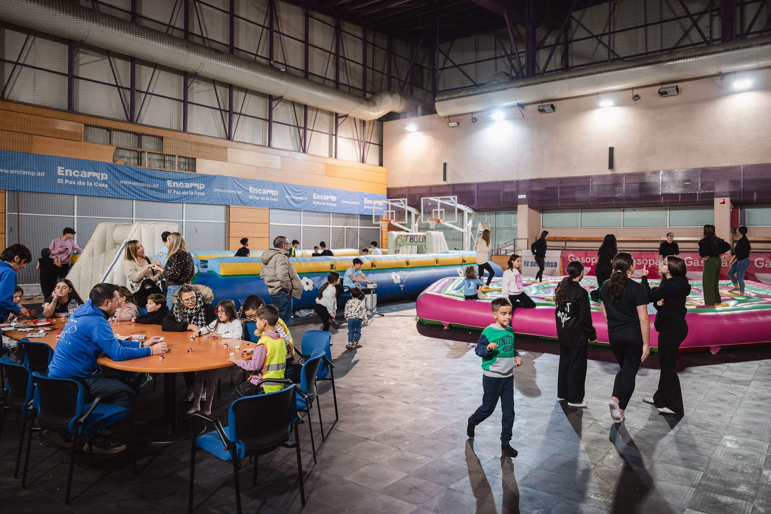 Infants al Saló de la Infància del Pas de la Casa.