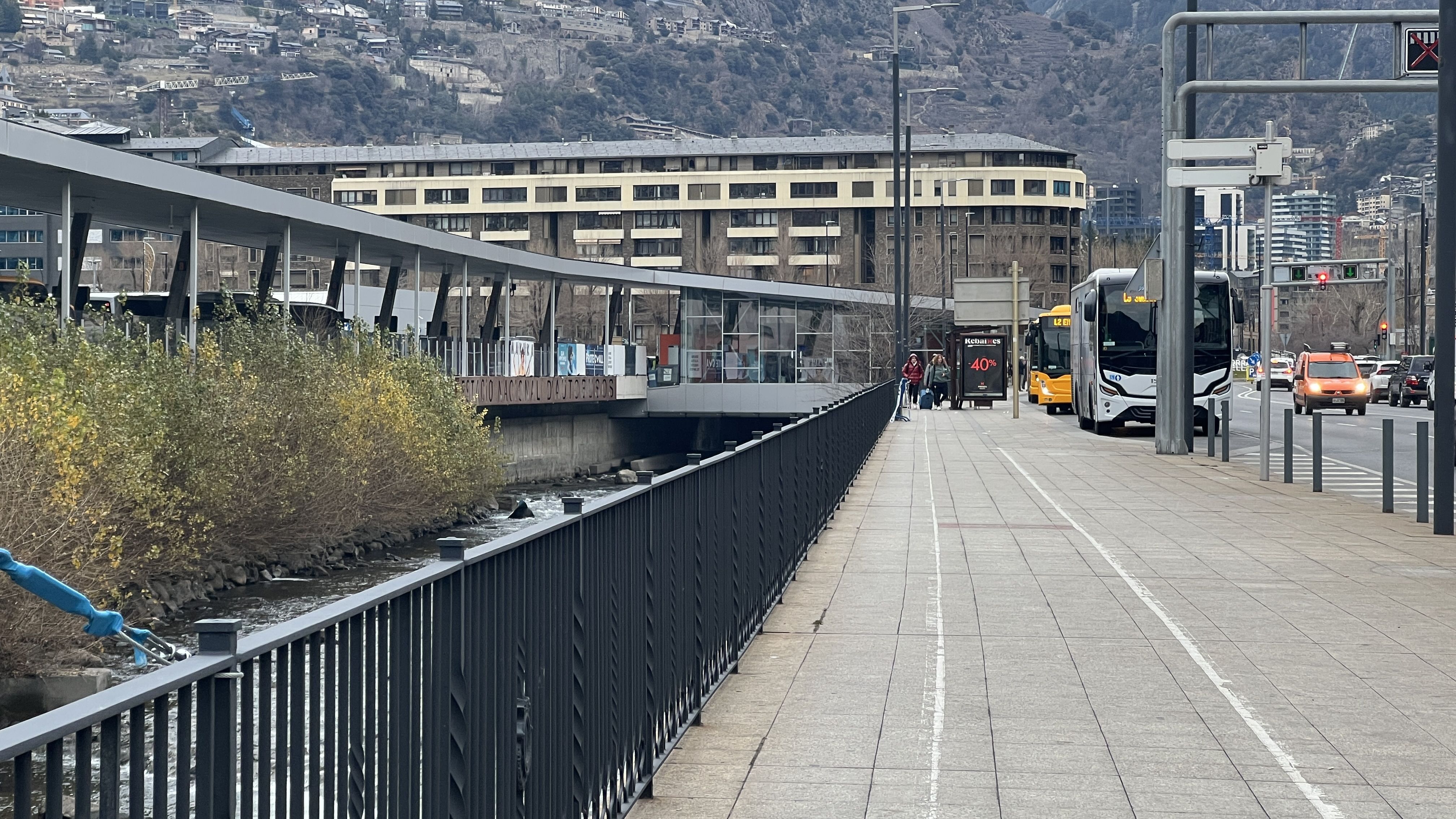 L'agressió va tenir lloc a l'avinguda Tarragona en les proximitats de l'estació d'autobusos. L'agressió va tenir lloc a l'avinguda Tarragona en les proximitats de l'estació d'autobusos.
