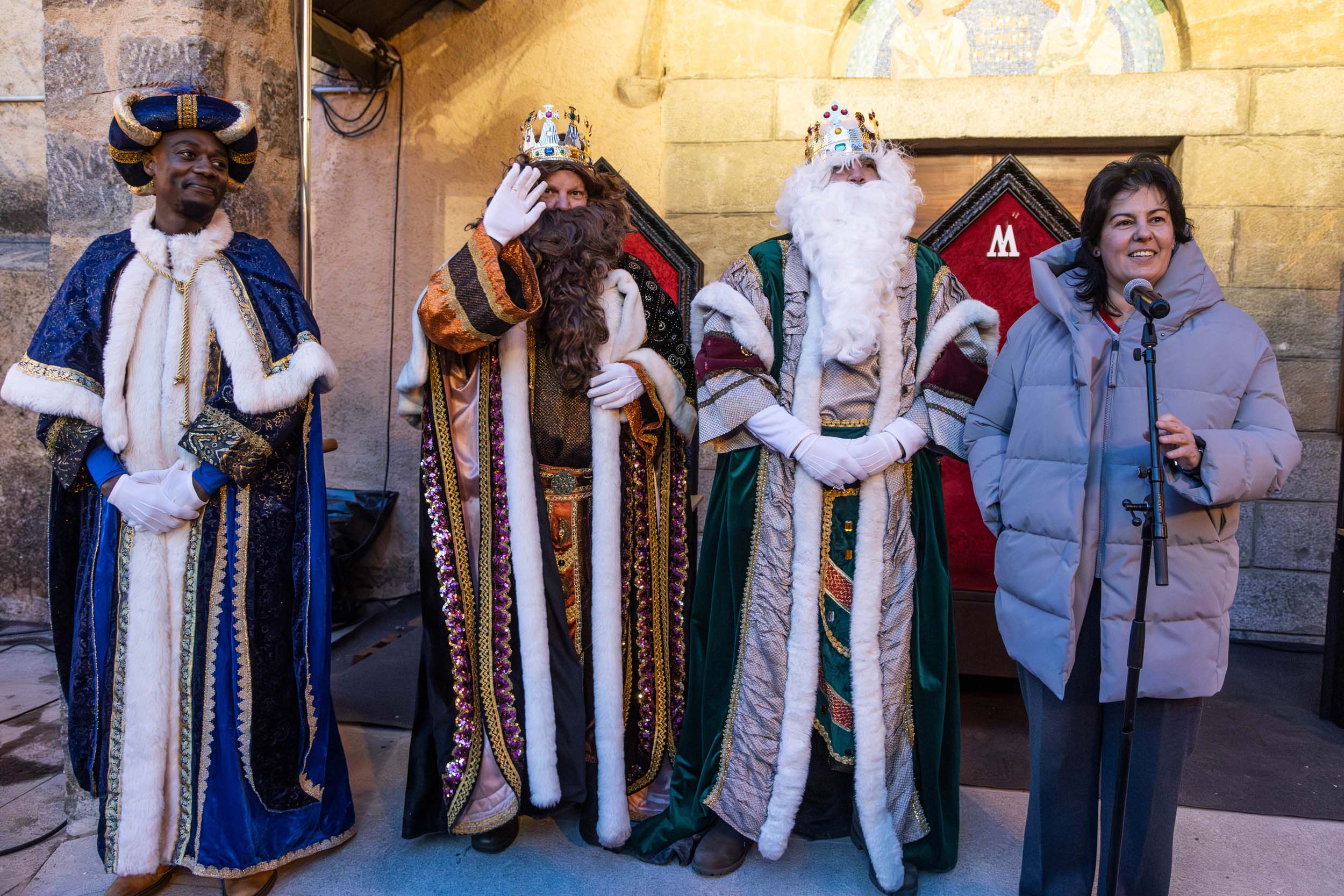 Els Mags d'Orient rebuts per la cònsol de la Massana. (Eduard Comellas / Comú de la Massana)