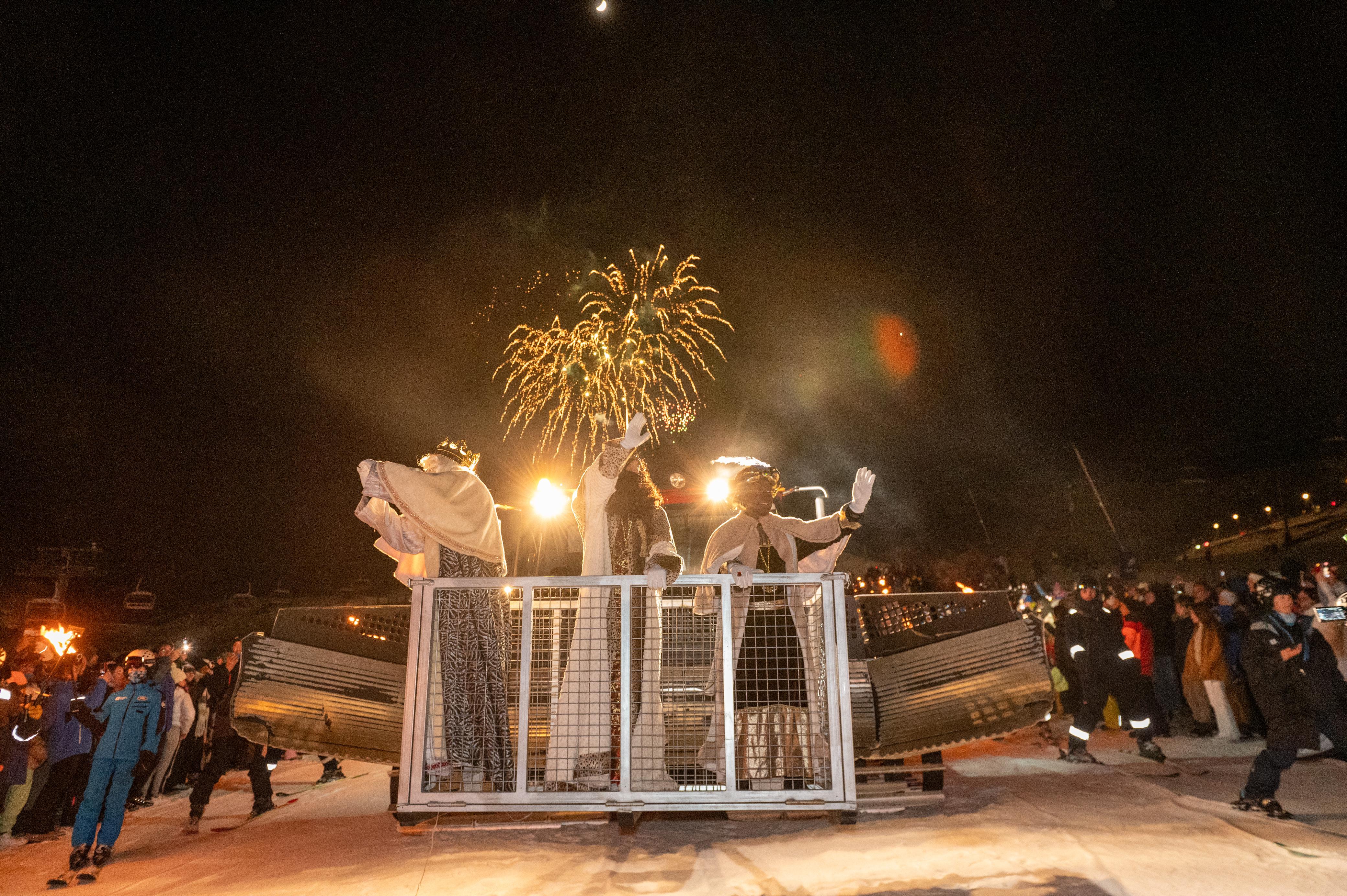 Arribada dels Reis d'Orient al Pas de la Casa (@martinscphoto/Comú Encamp)