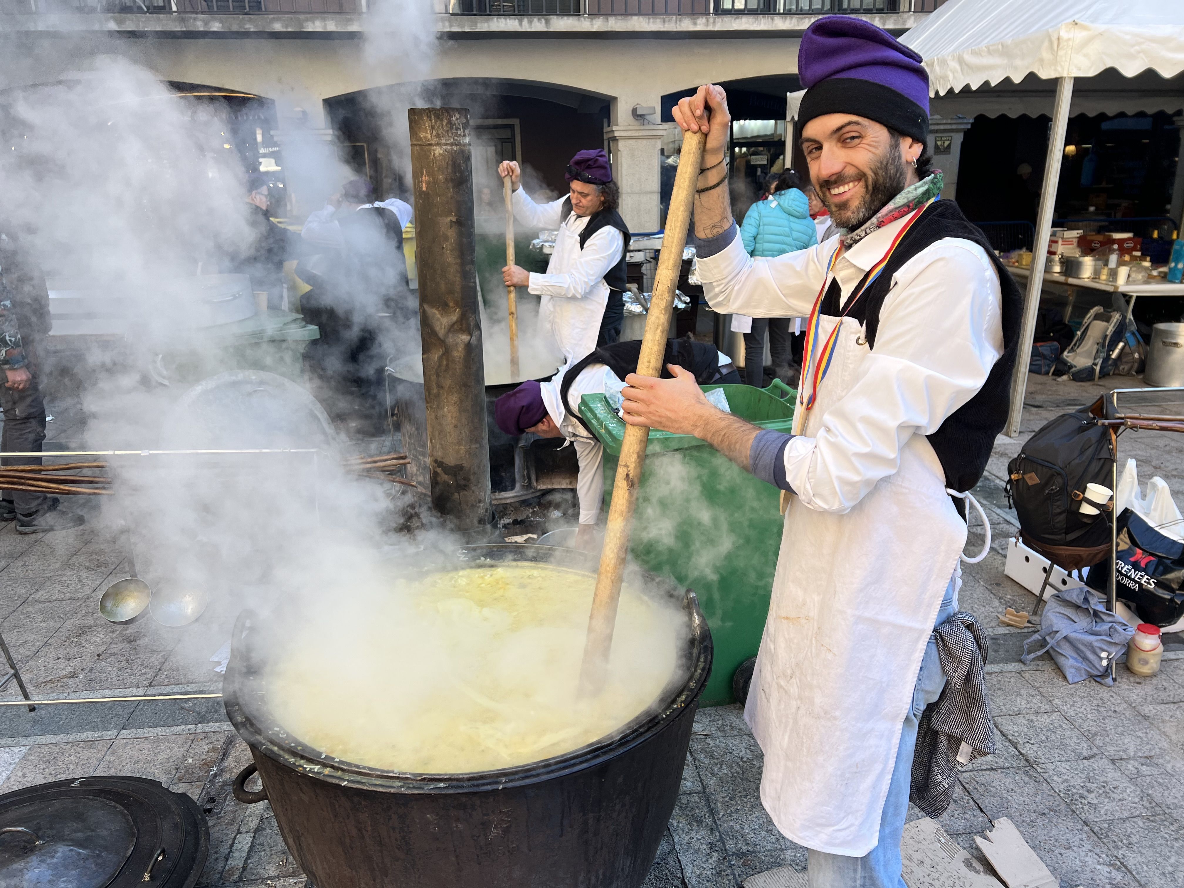 Un dels escudellaires d'Andorra la Vella.