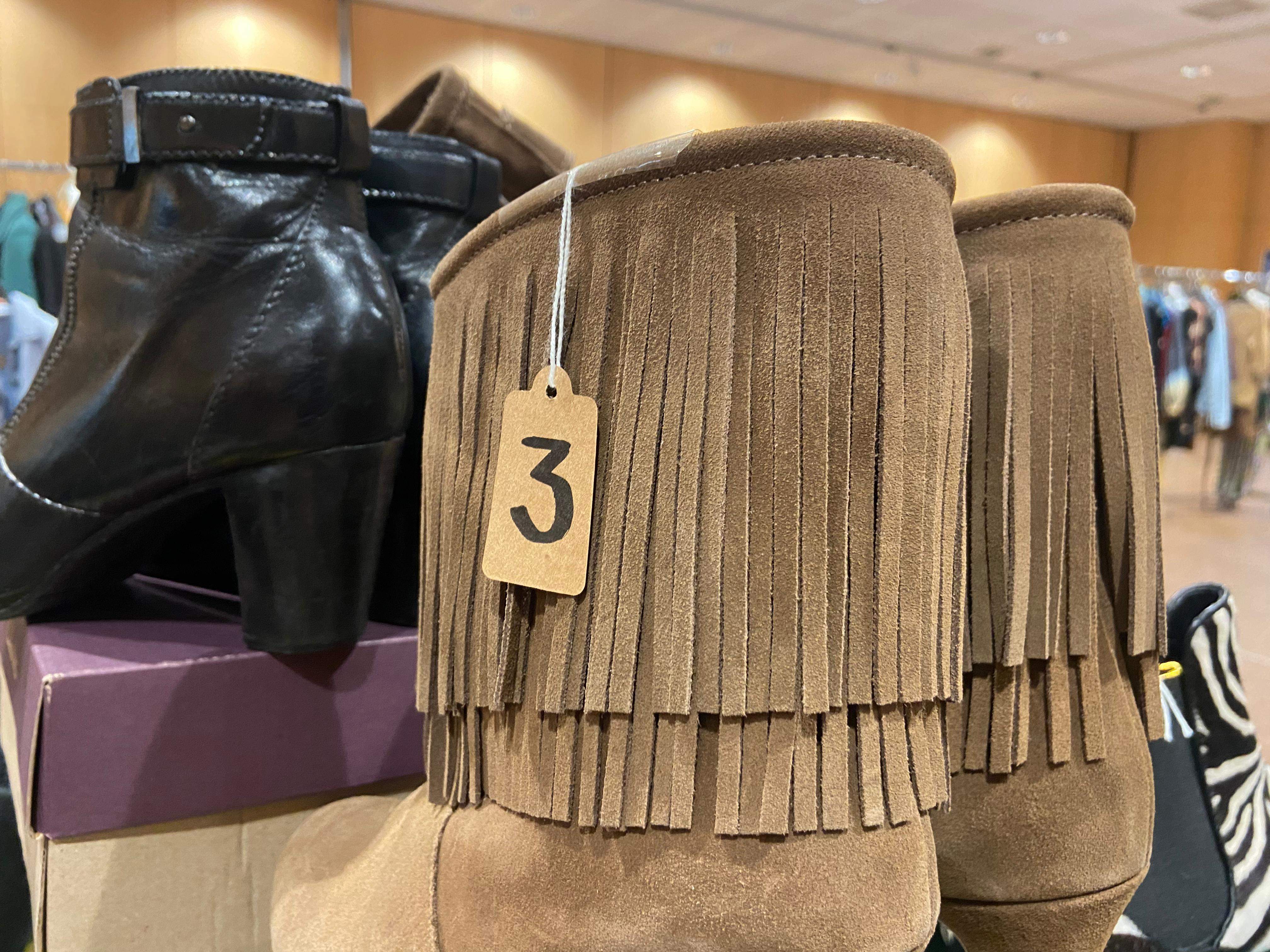 El valor, en trocs, d'aquestes botes. 