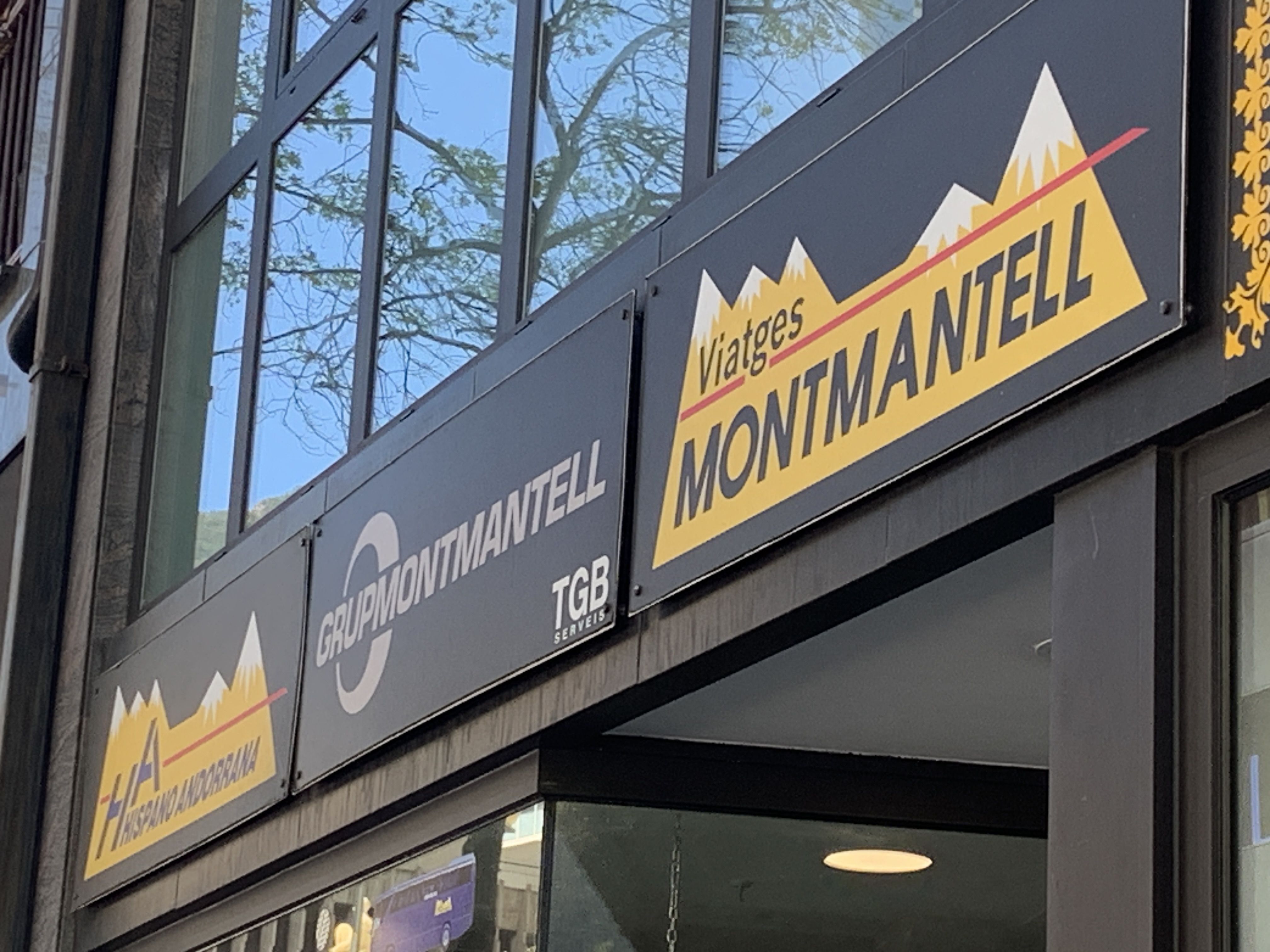 Un rètol de Montmantell.