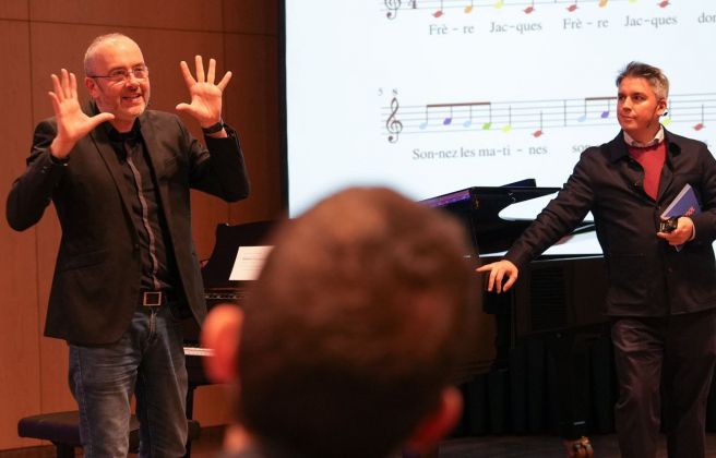 Els especialistes en música, Albert Galceran i Pedro Pardo, durant la conferència. Els especialistes en música, Albert Galceran i Pedro Pardo, durant la conferència.