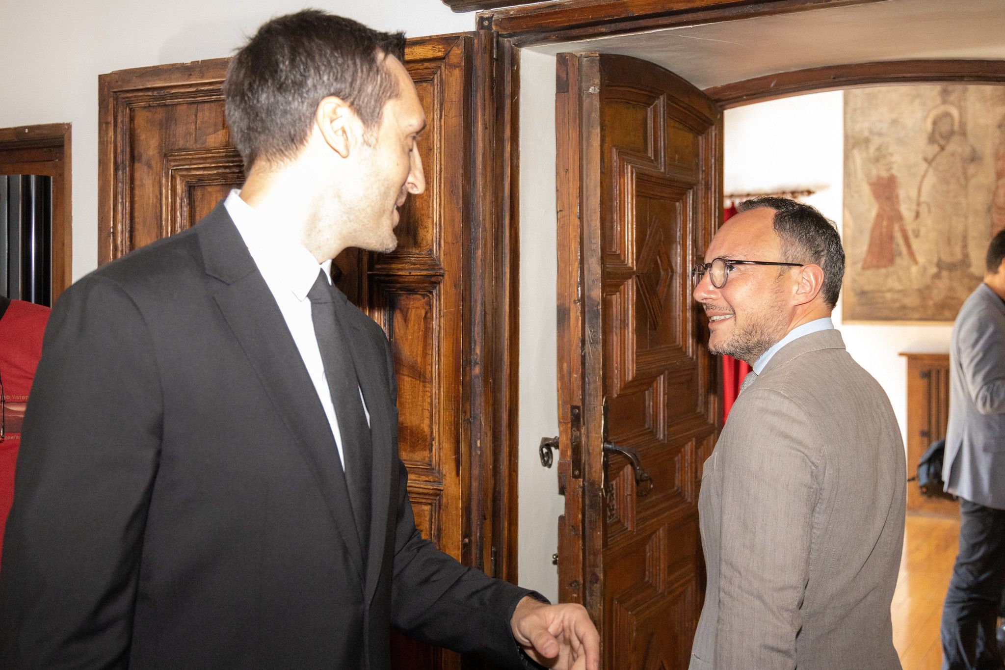 Galobardes parla amb Xavier Espot, també president de Demòcrates, el dia del seu jurament com a director de l'AQUA. Galobardes parla amb Xavier Espot, també president de Demòcrates, el dia del seu jurament com a director de l'AQUA.