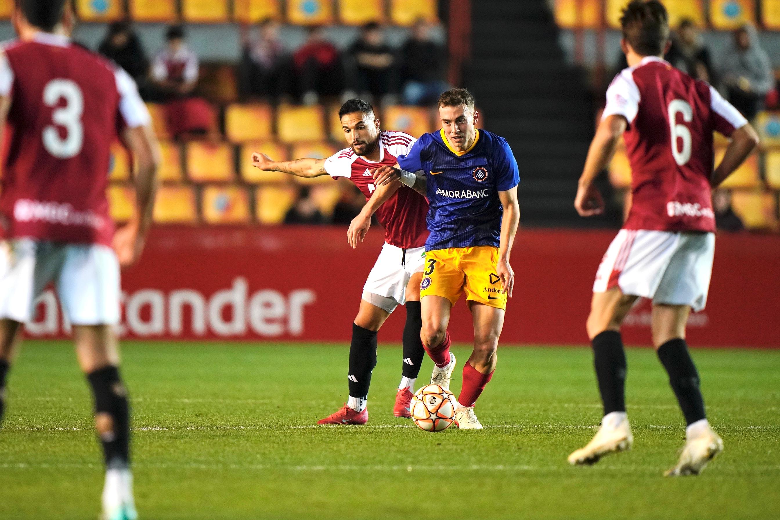 Oriol Busquets ha debutat amb nota amb la samarreta tricolor.