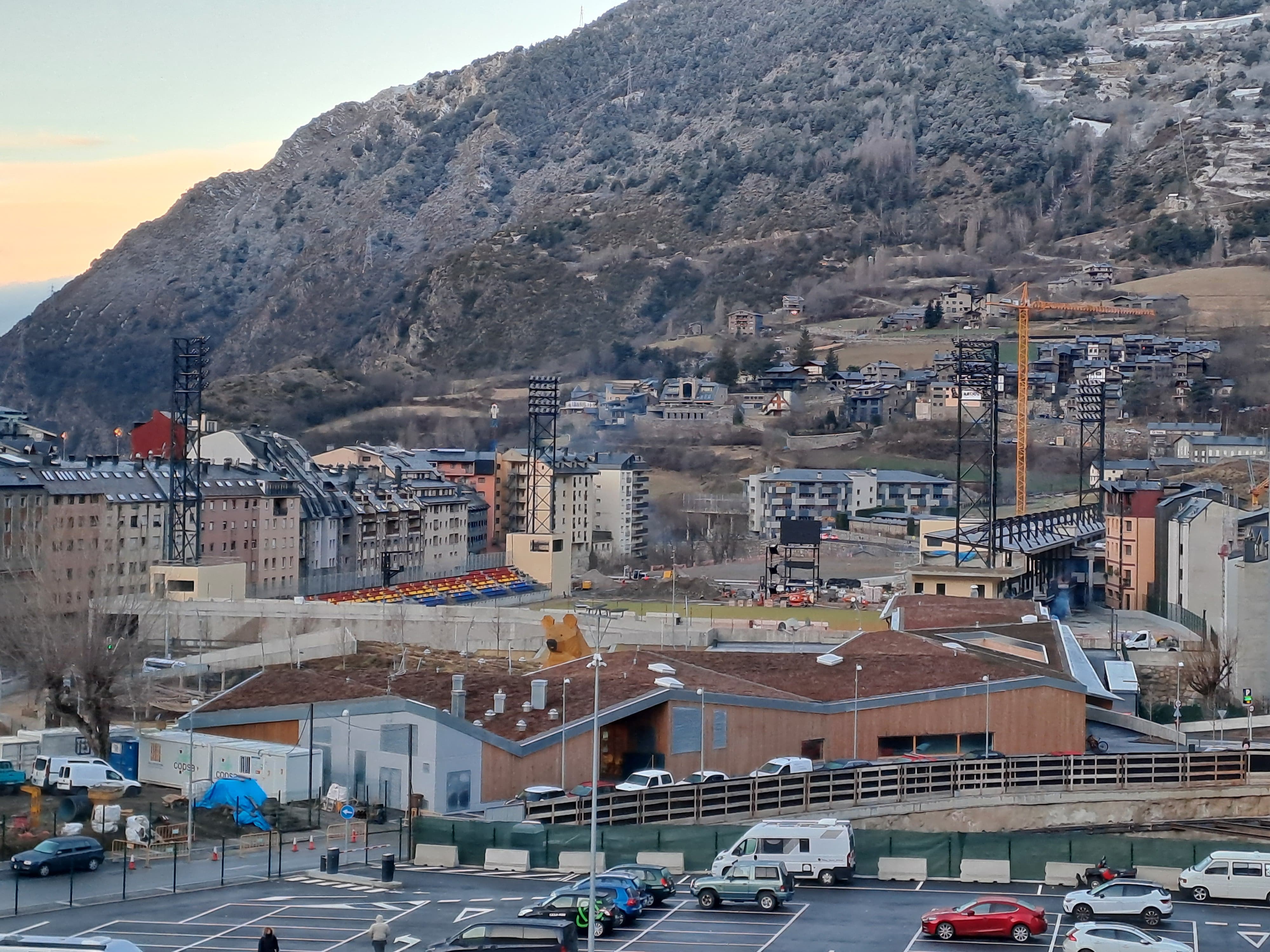 Vista general de les obres del nou estadi de la FAF a Encamp, fa un mes.