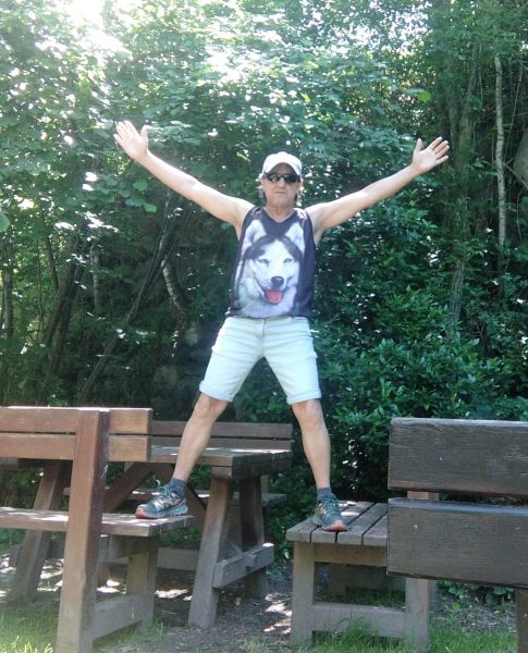 El Javier va passar per dos càncers, un de llengua i l'altre d'esòfag. El Javier va passar per dos càncers, un de llengua i l'altre d'esòfag.