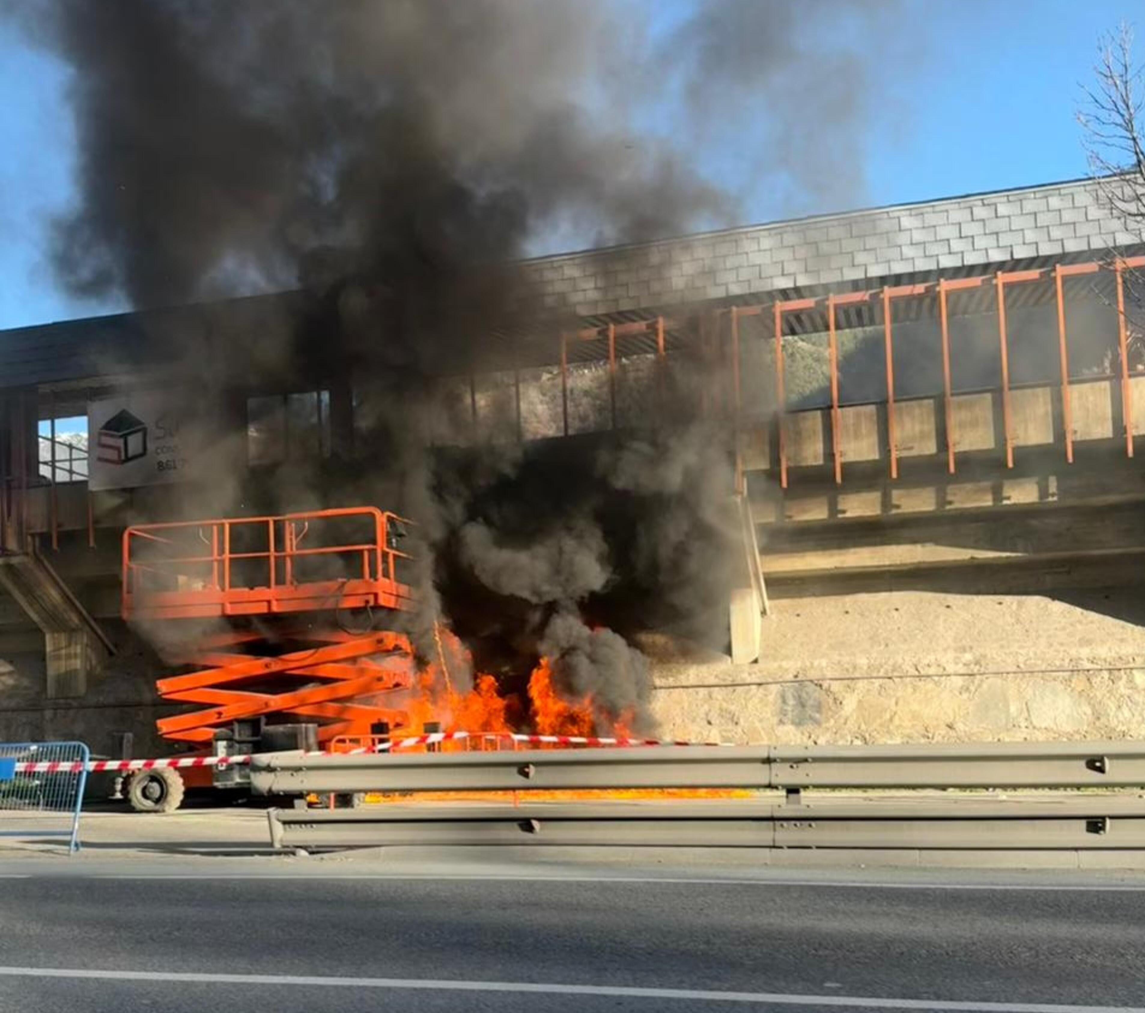 LES FLAMES EREN BEN VIVES.