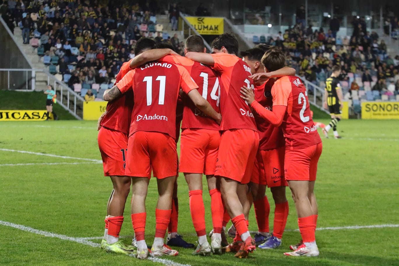 Victòria agònica i reconfortant de l'FC Andorra a Barakaldo (2-3).