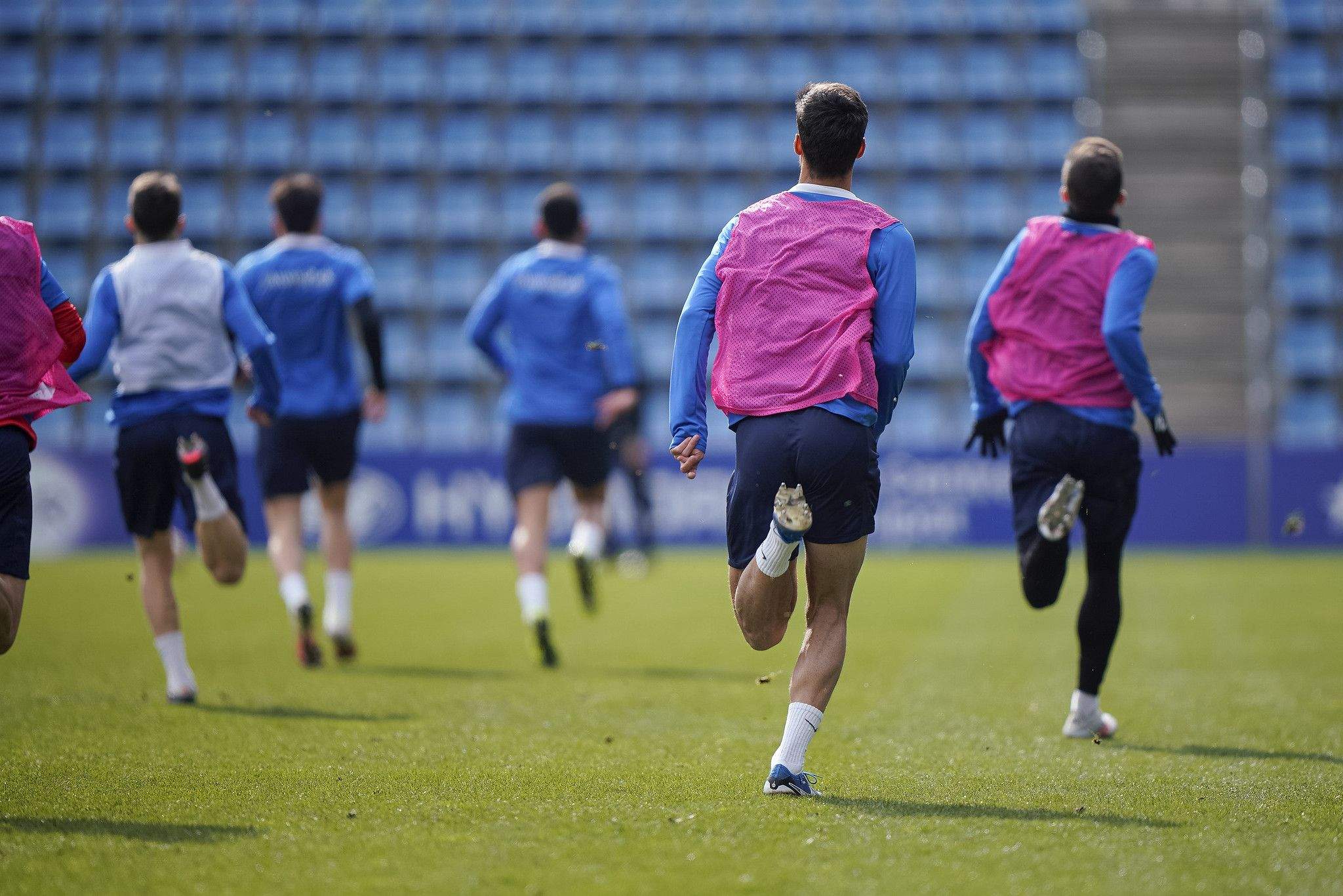 Els jugadors de l'FC Andorra, en un dels entrenaments del mes de febrer.