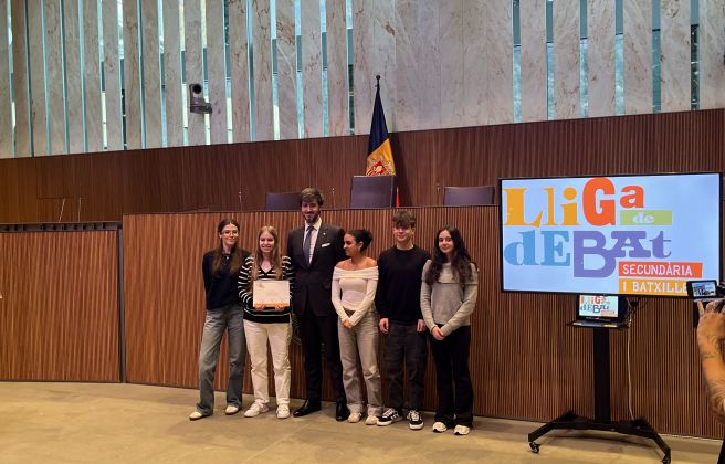 Els alumnes del Lycée guanyadors del primer premi, que representaran Andorra a la final. Els alumnes del Lycée guanyadors del primer premi, que representaran Andorra a la final.