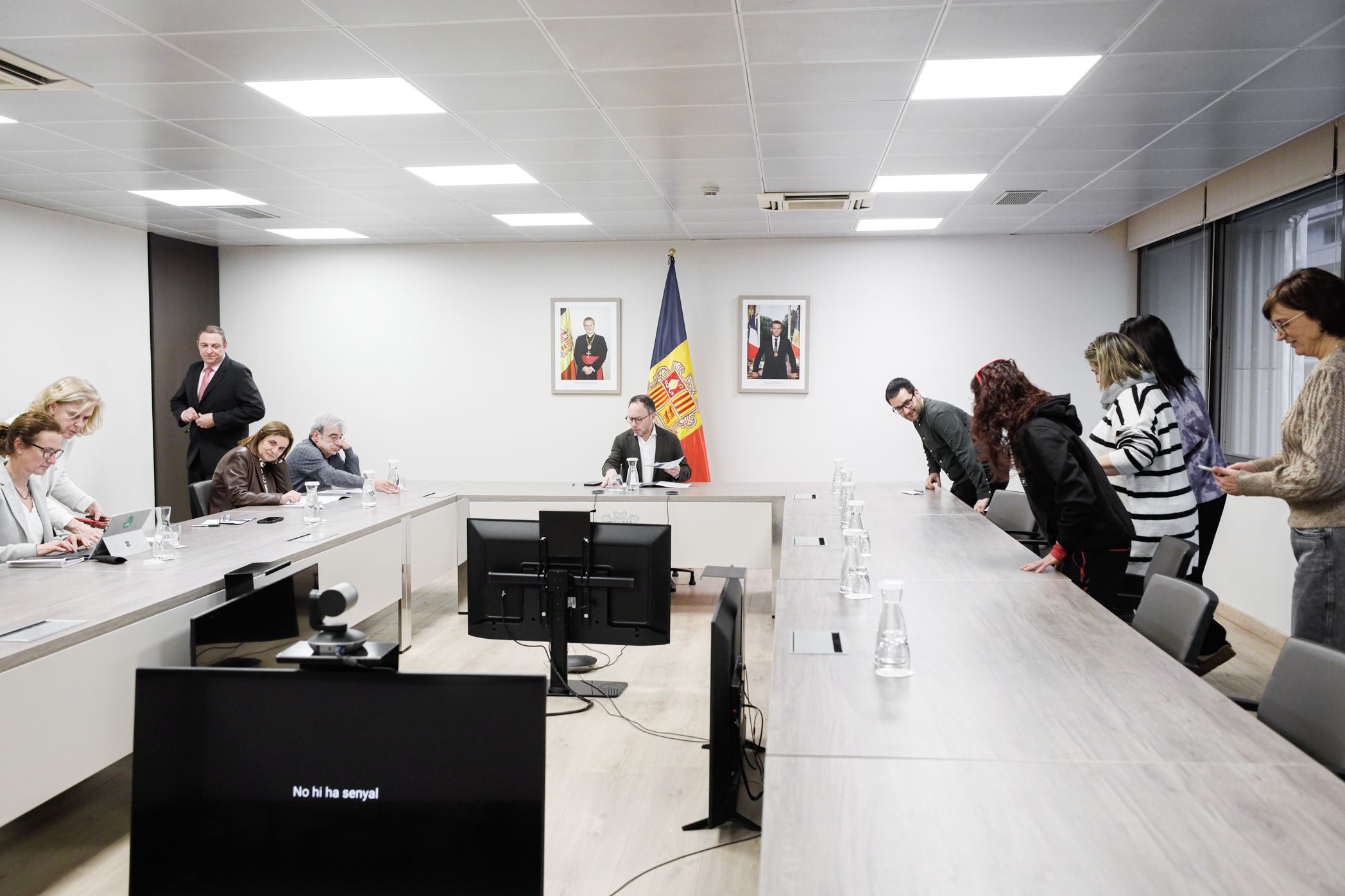 Una recent reunió de la junta del SEP amb el cap de Govern. Una recent reunió de la junta del SEP amb el cap de Govern.