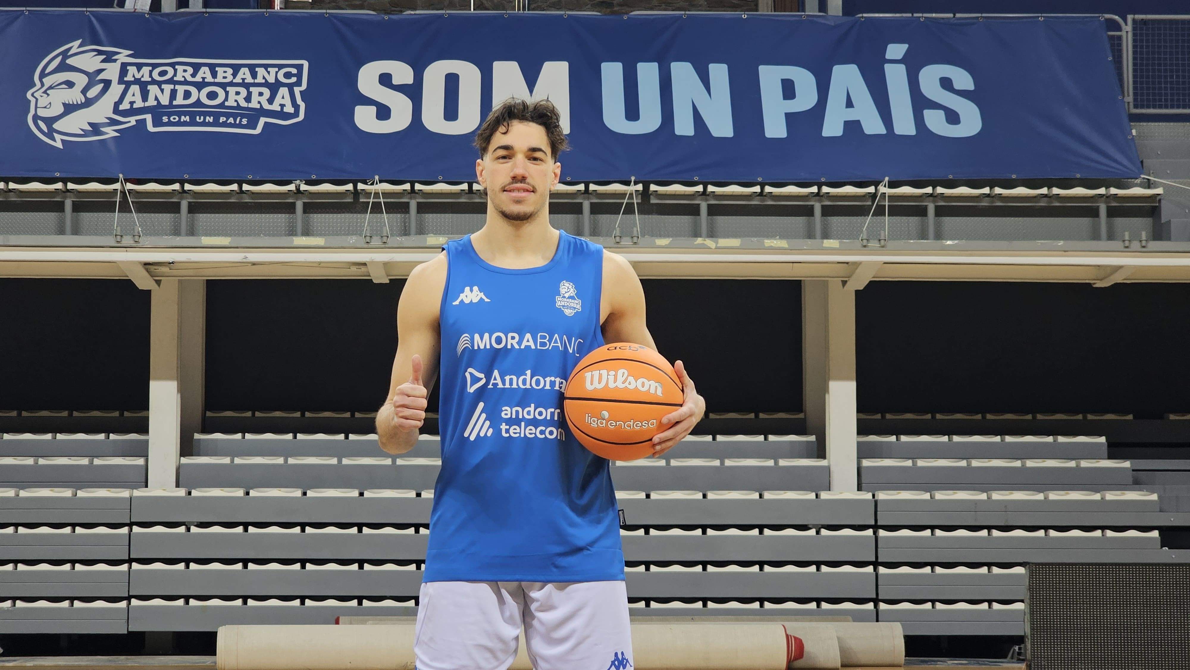 Enzo Goudou-Sinha, abans d'un dels primers entrenaments amb la plantilla del MoraBanc Andorra.