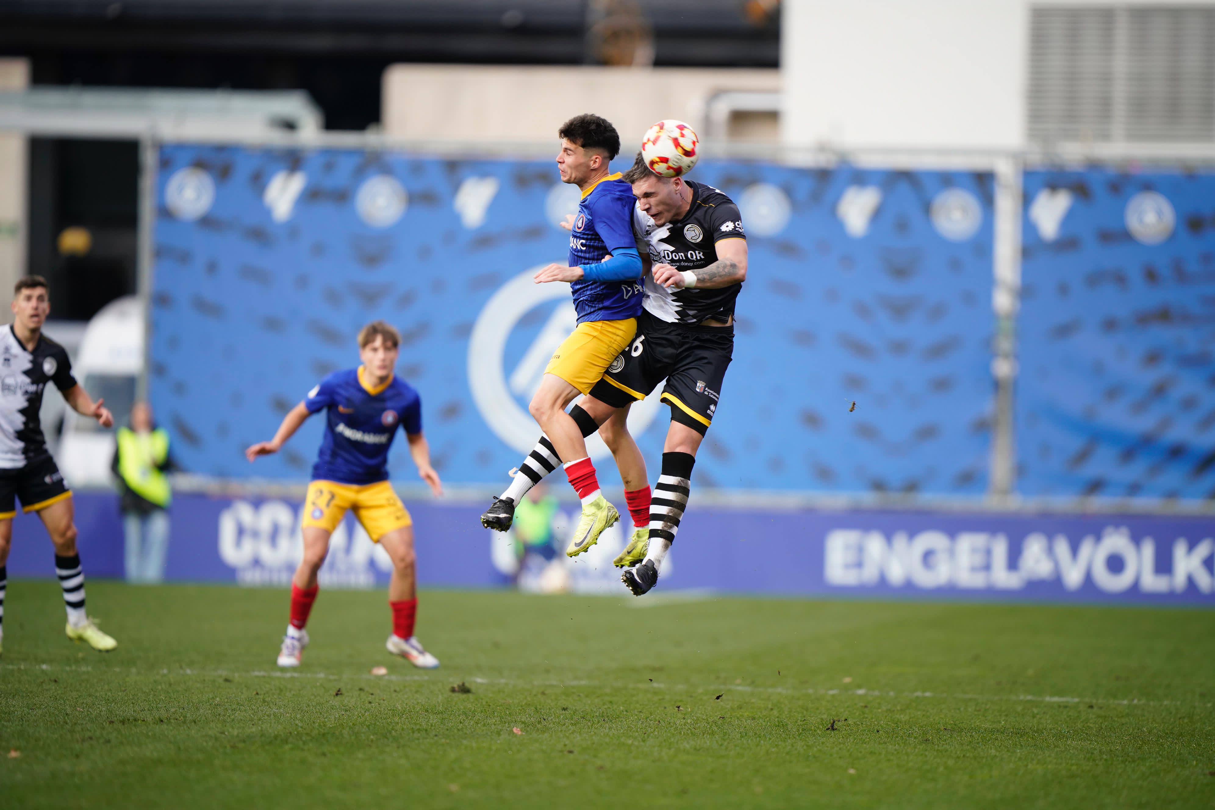 Un instant del partit contra Unionistas de la primera volta al Nacional