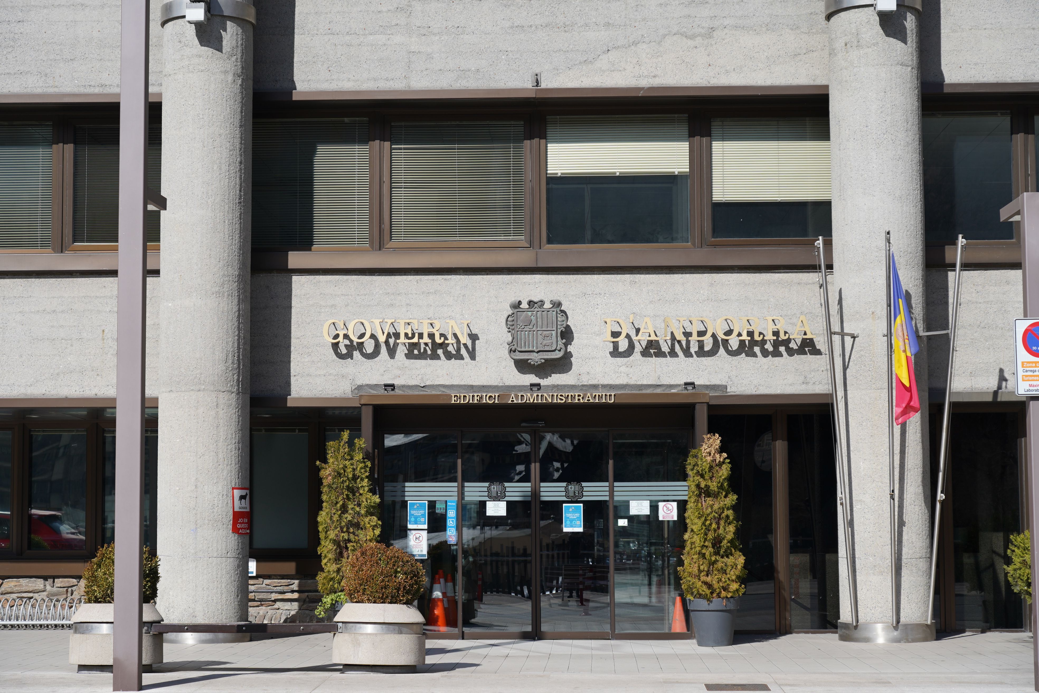 Vista de l'edifici administratiu del Govern.