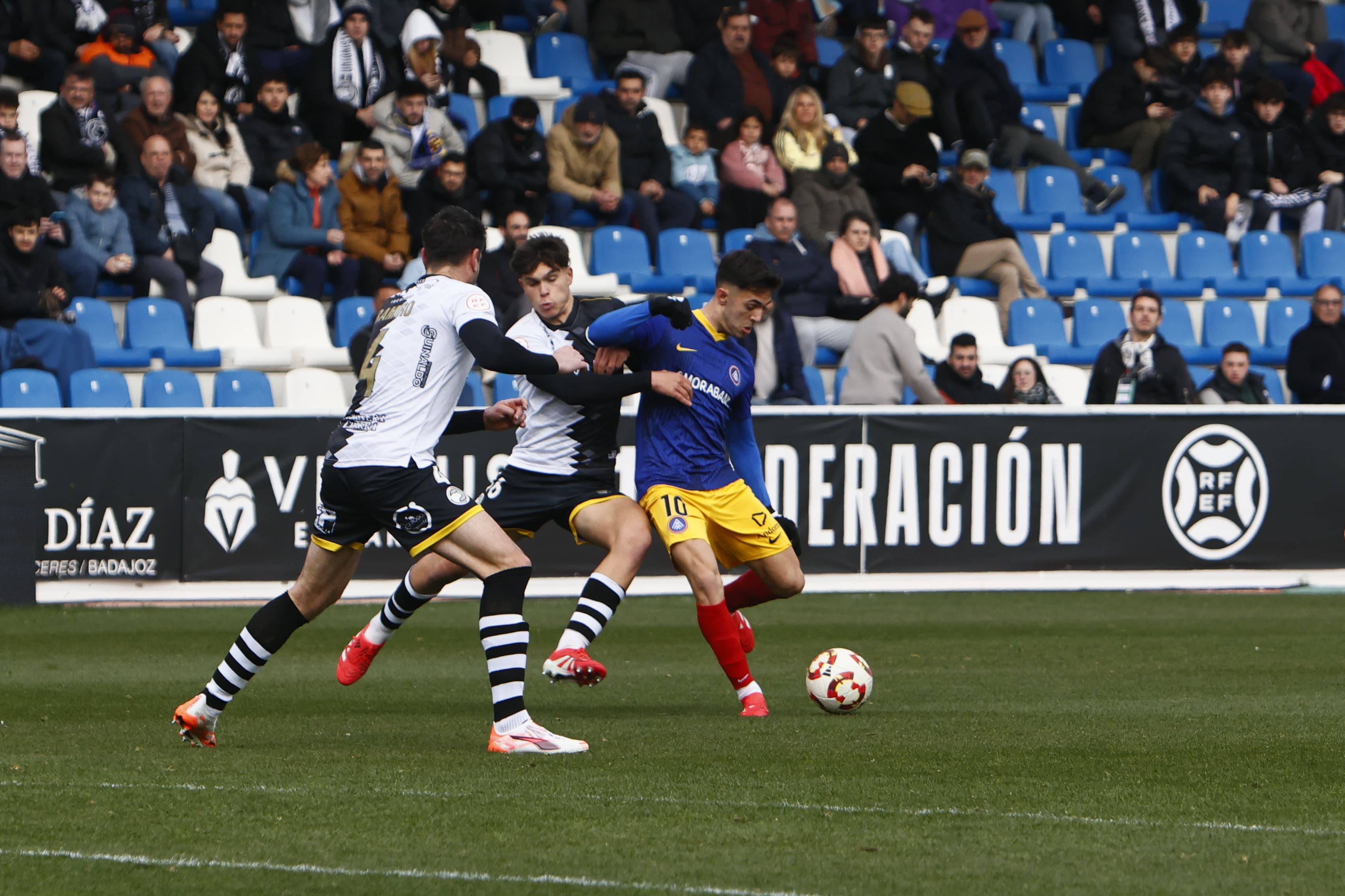 Álvaro Martín ha estat de la partida d'inici després de la lesió de Busquets.