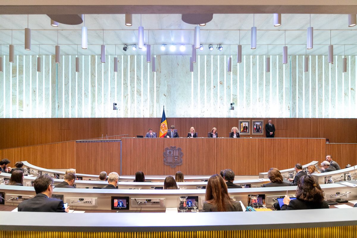 El ple del Consell acull aquest dijous el llarg debat sobre la llei òmnibus.