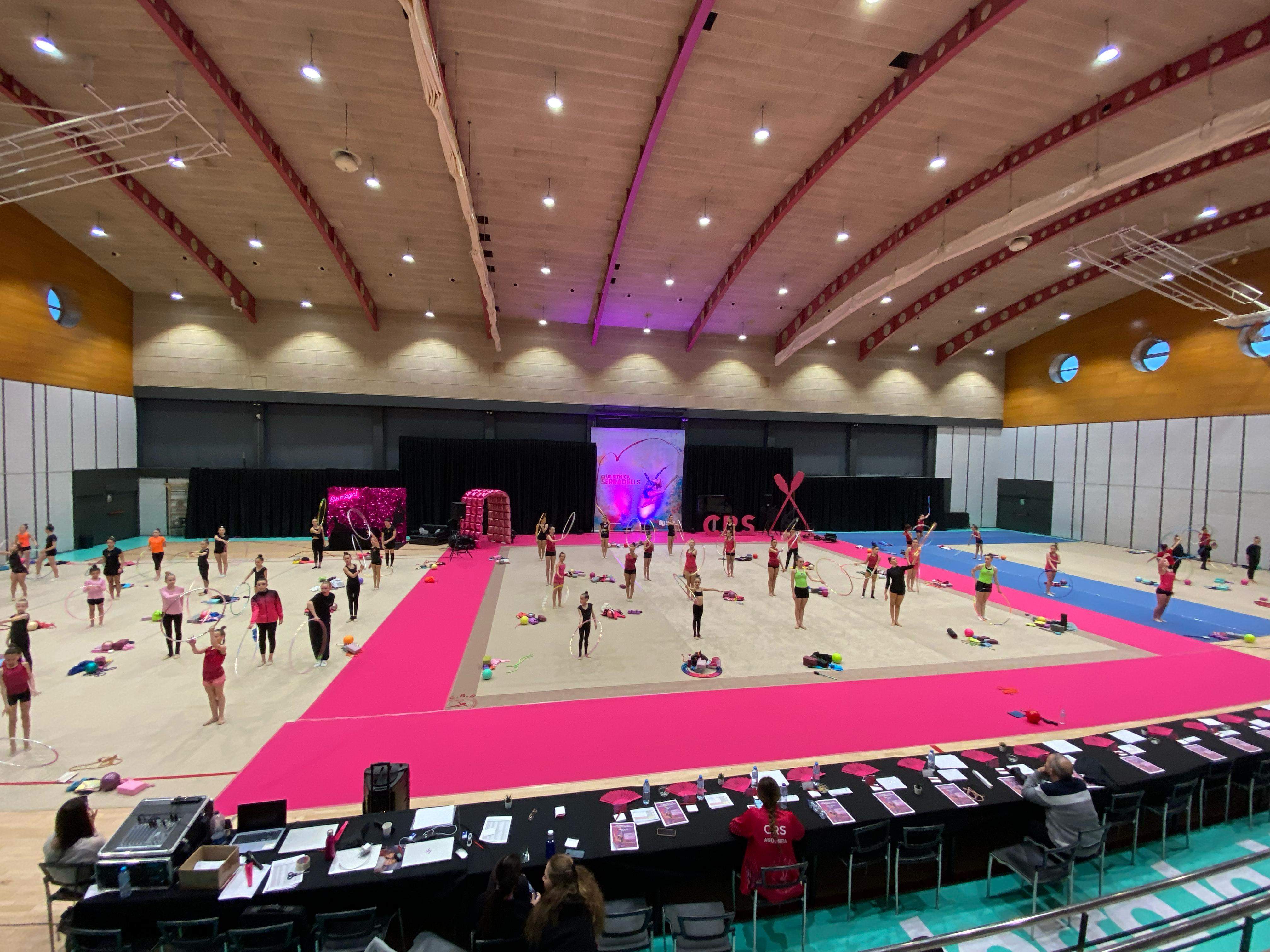 Plànol general del pavelló durant les classes de la tarda.