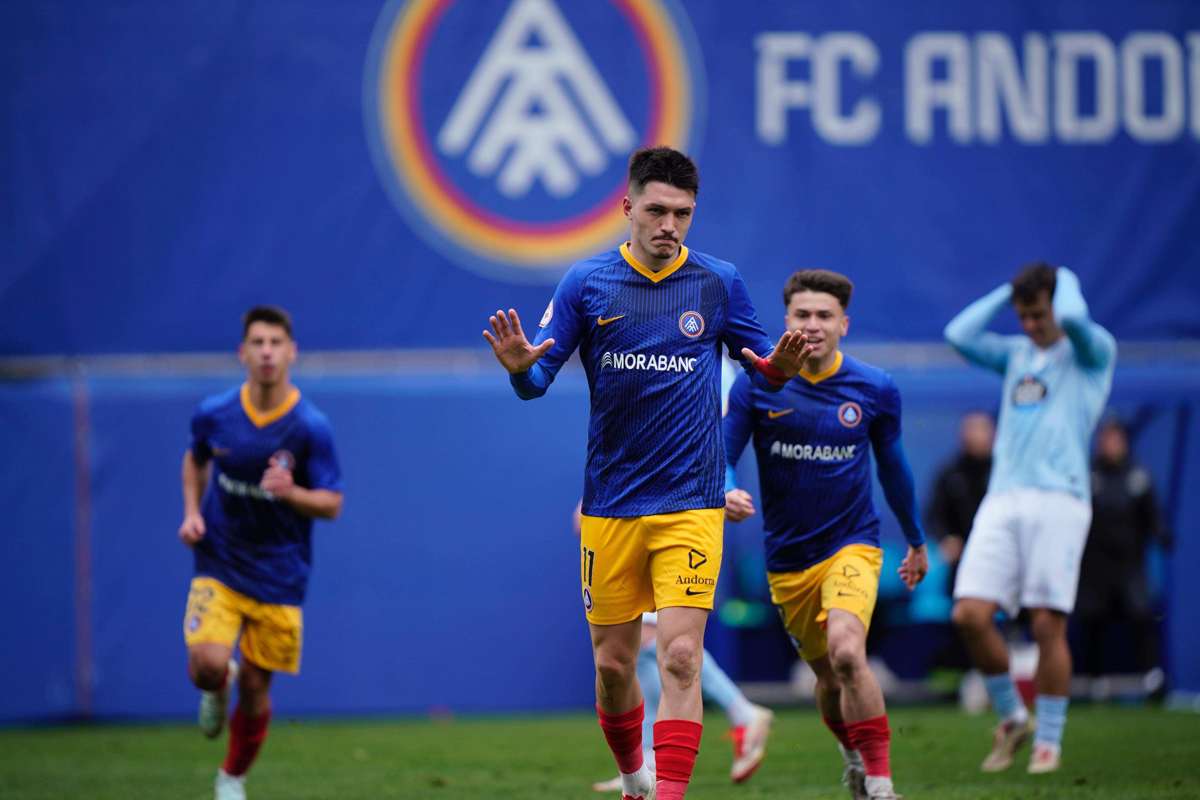 Lauti ha demanat disculpes després d'obrir la llauna contra el seu exequip. Lauti ha demanat disculpes després d'obrir la llauna contra el seu exequip.