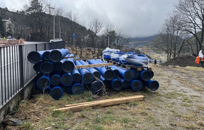 Els tubs que es reemplaçaran per millorar la xarxa d'aigua d'Ordino.