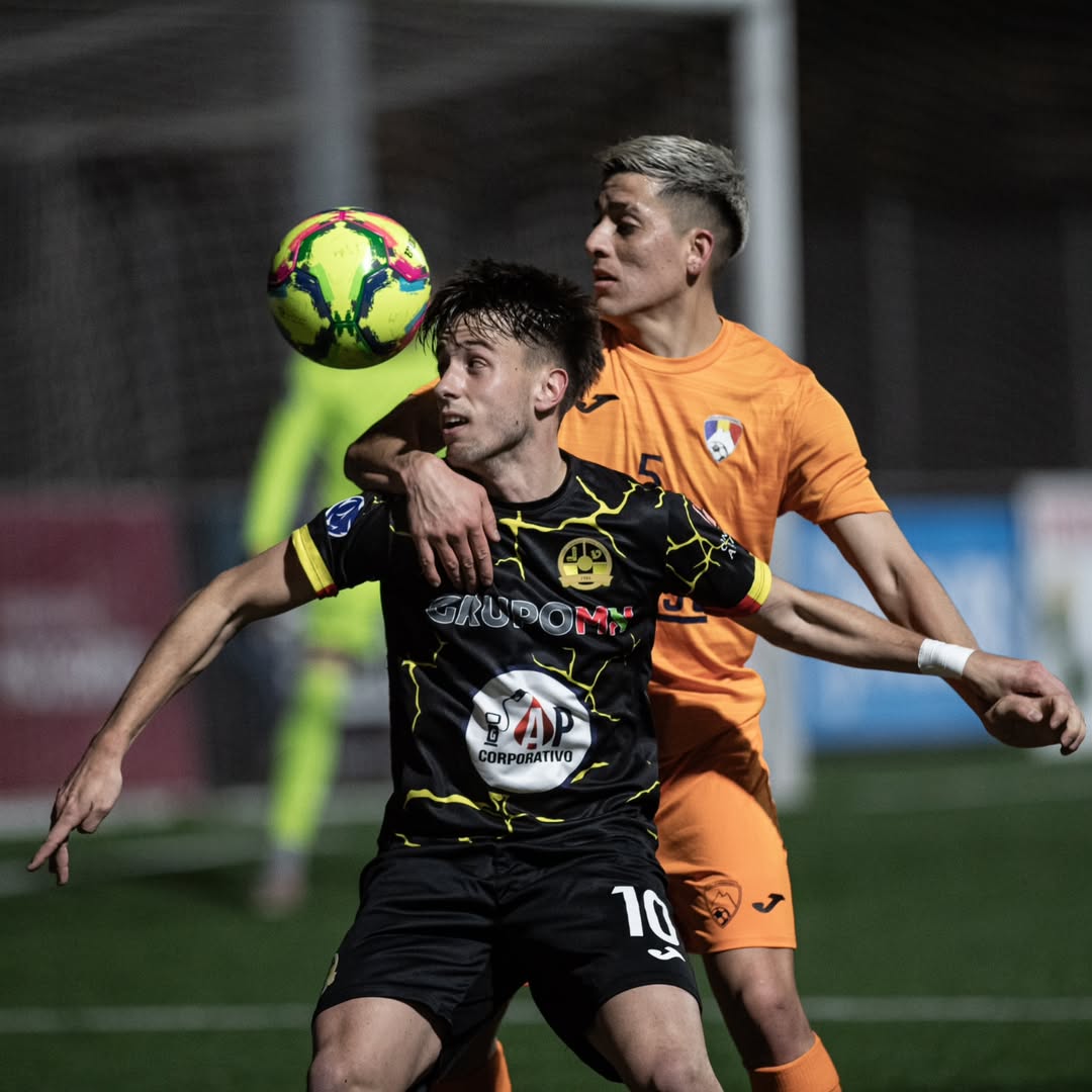 La UE Santa Coloma va camí de revalidar el títol de Copa, ja és a semifinals amb un triomf lluitat (0-2).