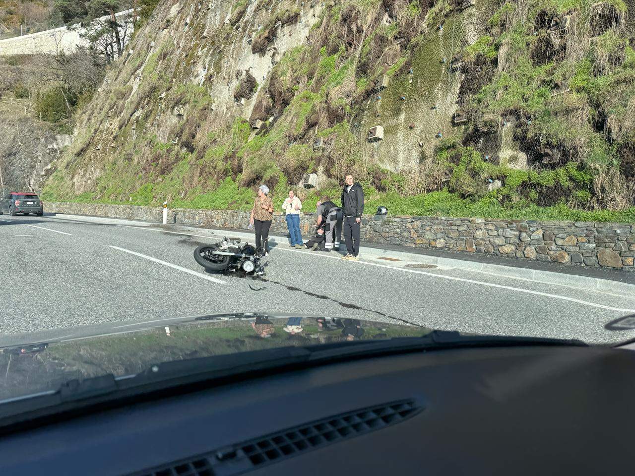 La motocicleta accidentada.