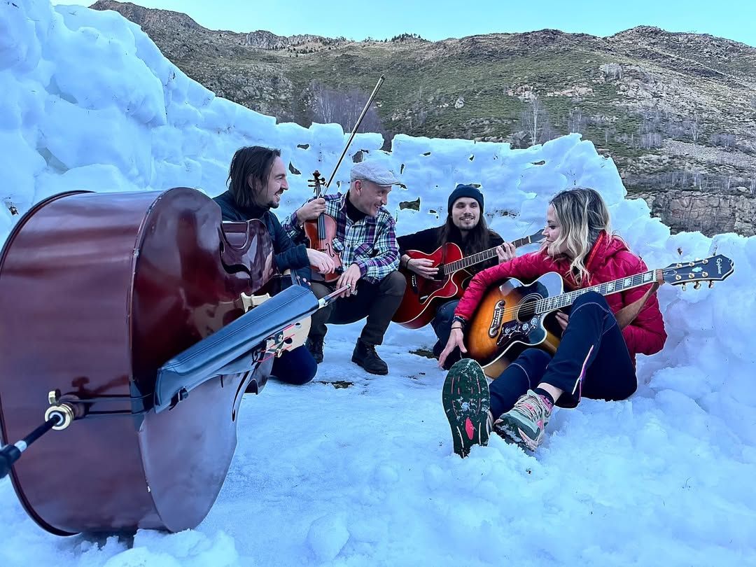 Quin cap de setmana   . Mil gràcies amics de @bivac org @lluistrillobcn per organitzar aquest cap de setmana a @tavascan oficial  amb els tallers d’iglus , arvas Bivac i concert. Ha sigut meravellós   @guicha10