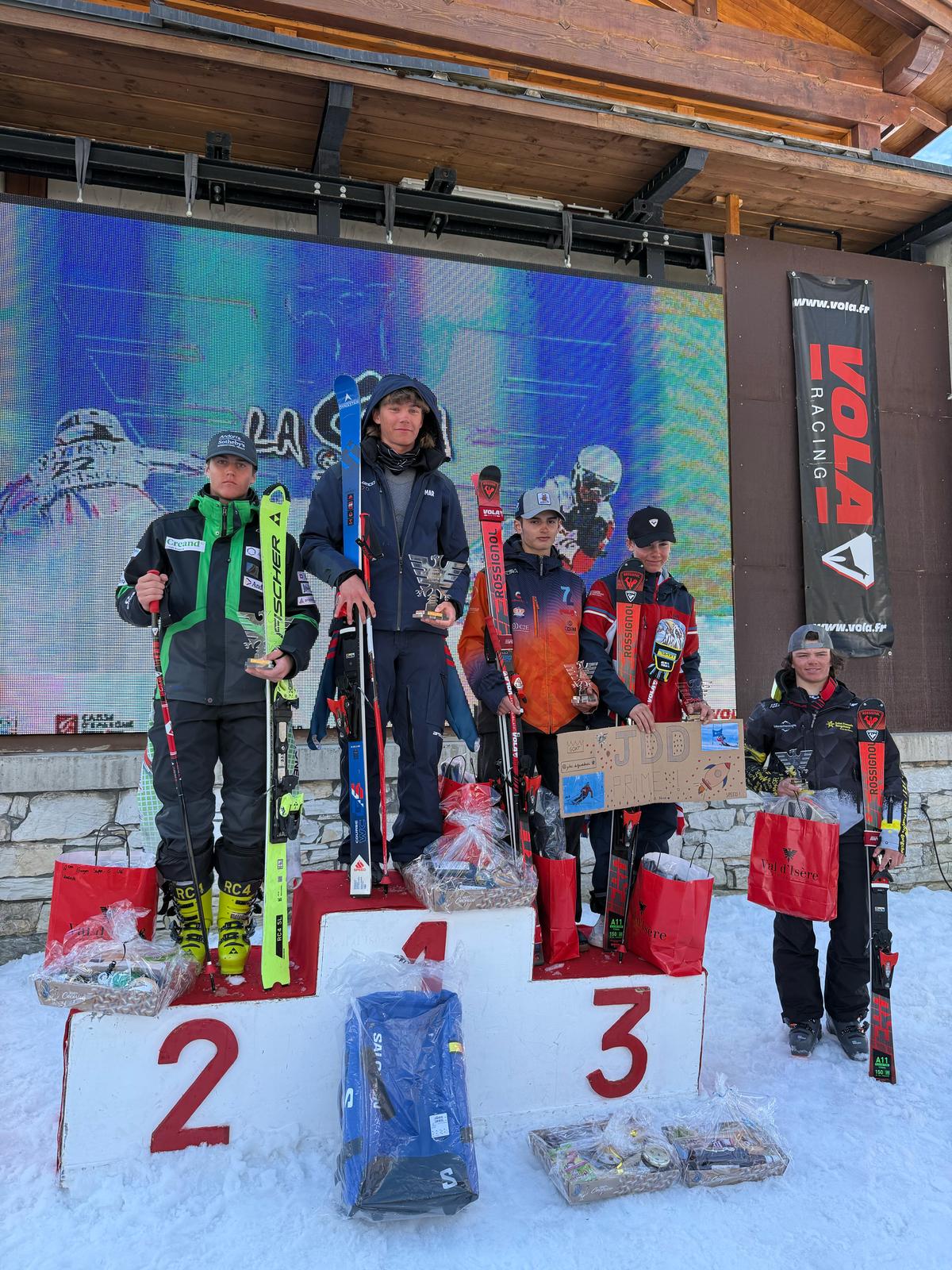 Max Black, segon aquest divendres al supergegant U16. Max Black, segon aquest divendres al supergegant U16.