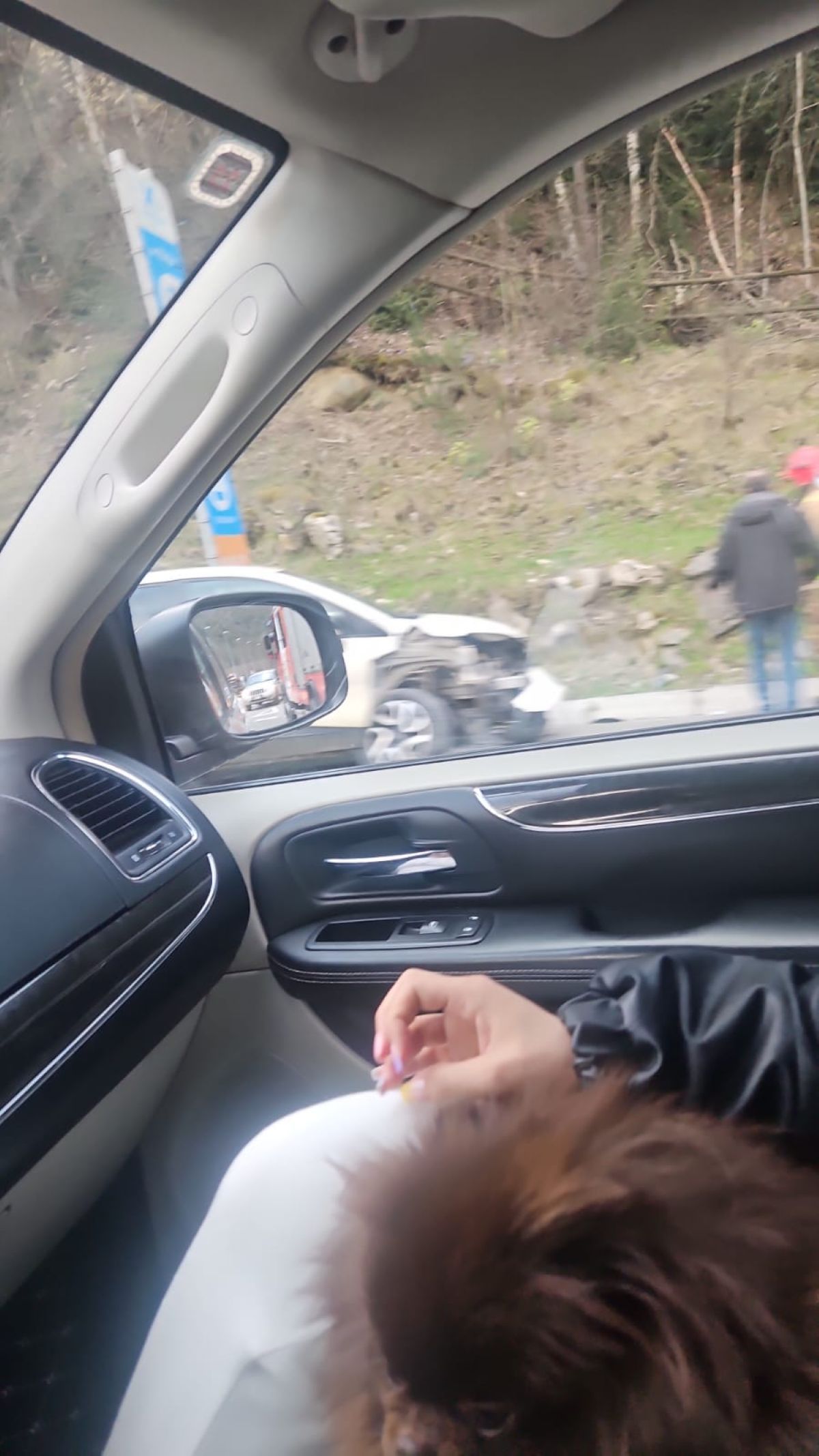 Així ha quedat la part frontal del Renault Captur accidentat a la Bartra.