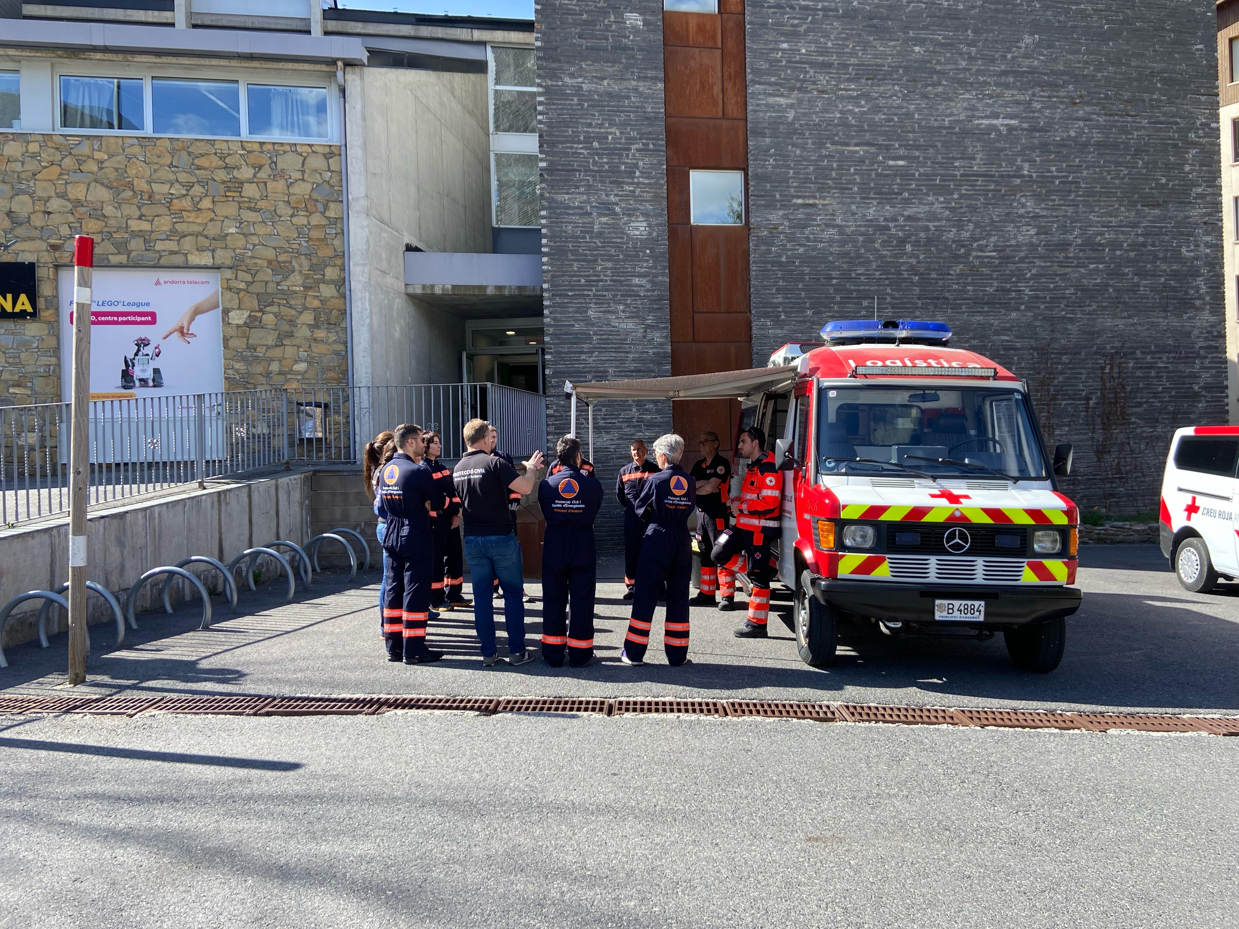 La Creu Roja també ha aconsellat als inscrits en matèria de primers auxilis. La Creu Roja també ha aconsellat als inscrits en matèria de primers auxilis.