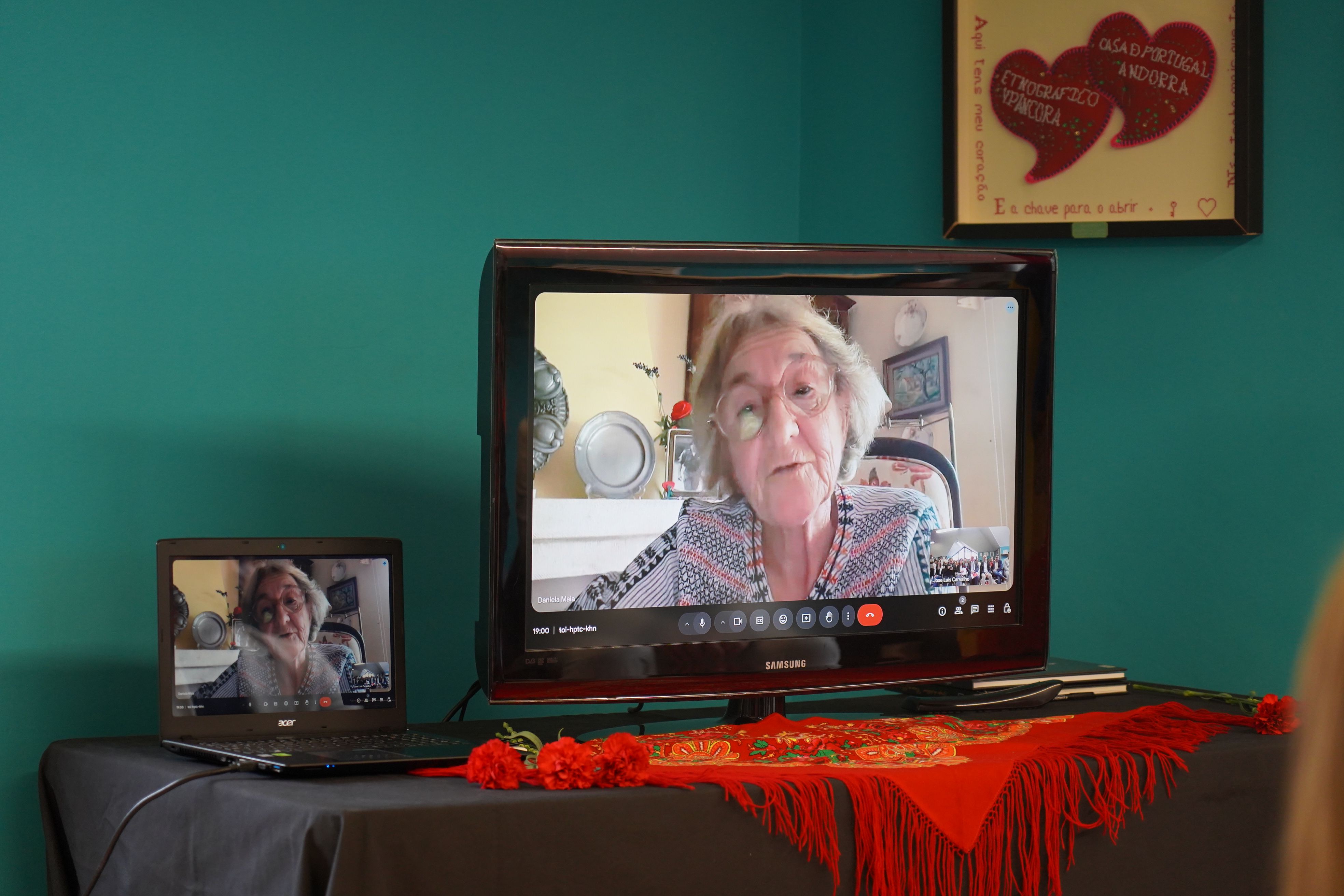 Un moment de la videoconferència de Natércia Salgueiro Maia. Un moment de la videoconferència de Natércia Salgueiro Maia.