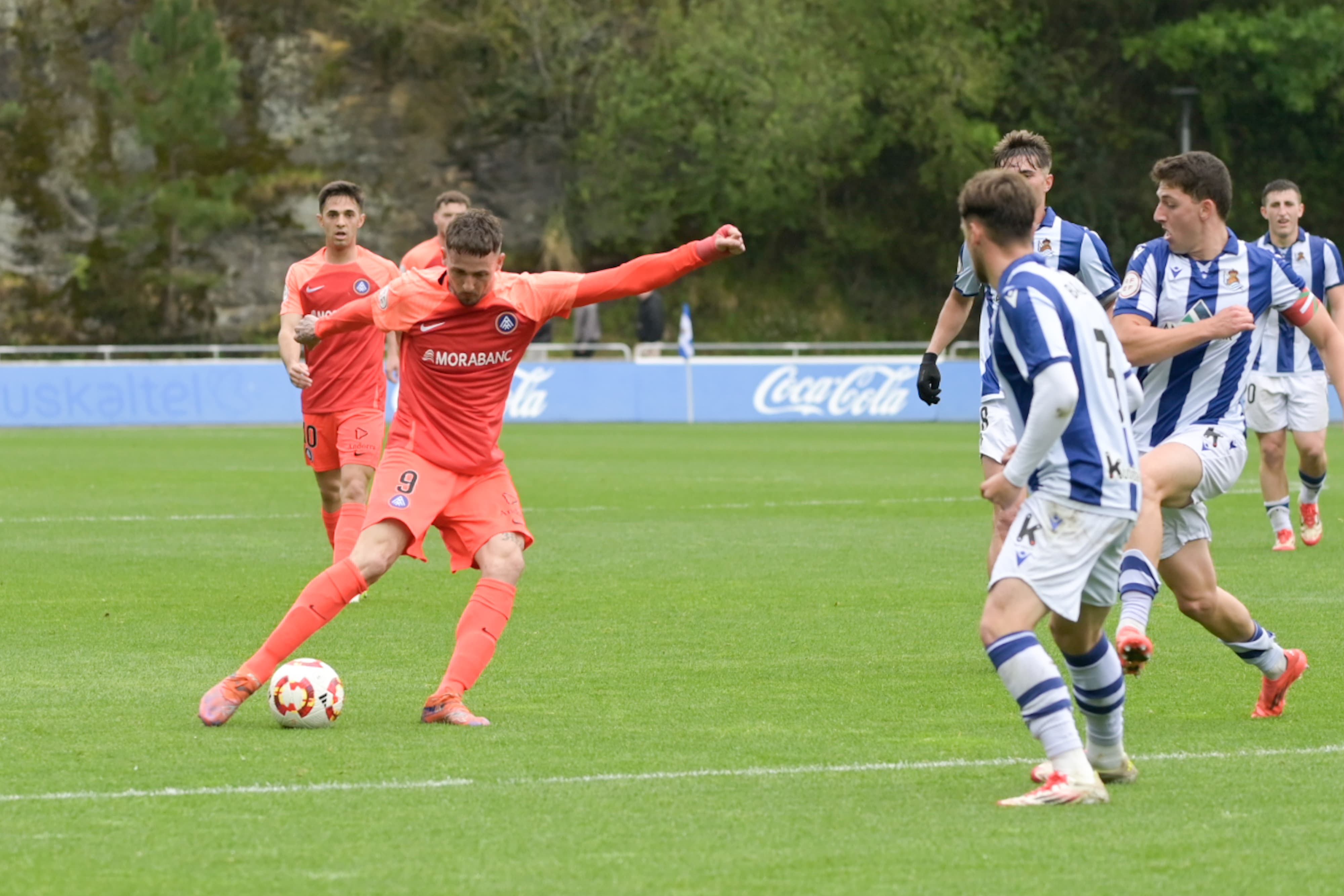 Manu Nieto ha estat substituït per Lauti a la segona meitat. Manu Nieto ha estat substituït per Lauti a la segona meitat.