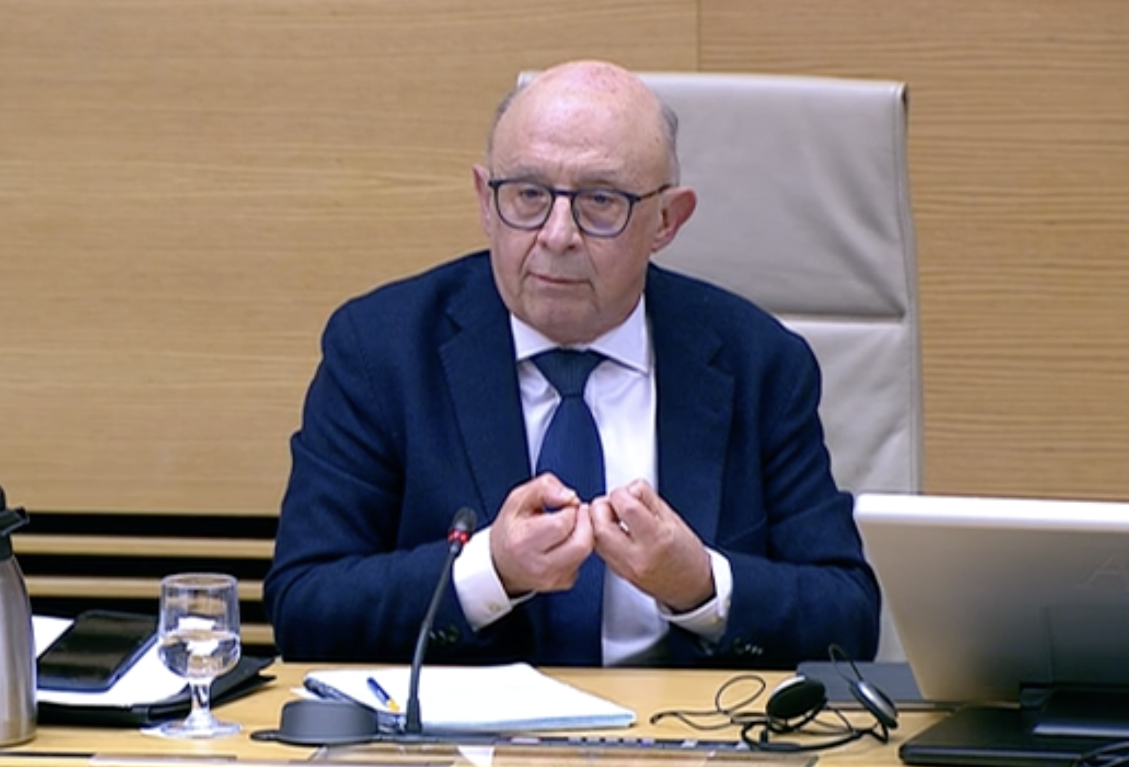 Cristóbal Montoro durant la compareixença a la comissió del Congrés.