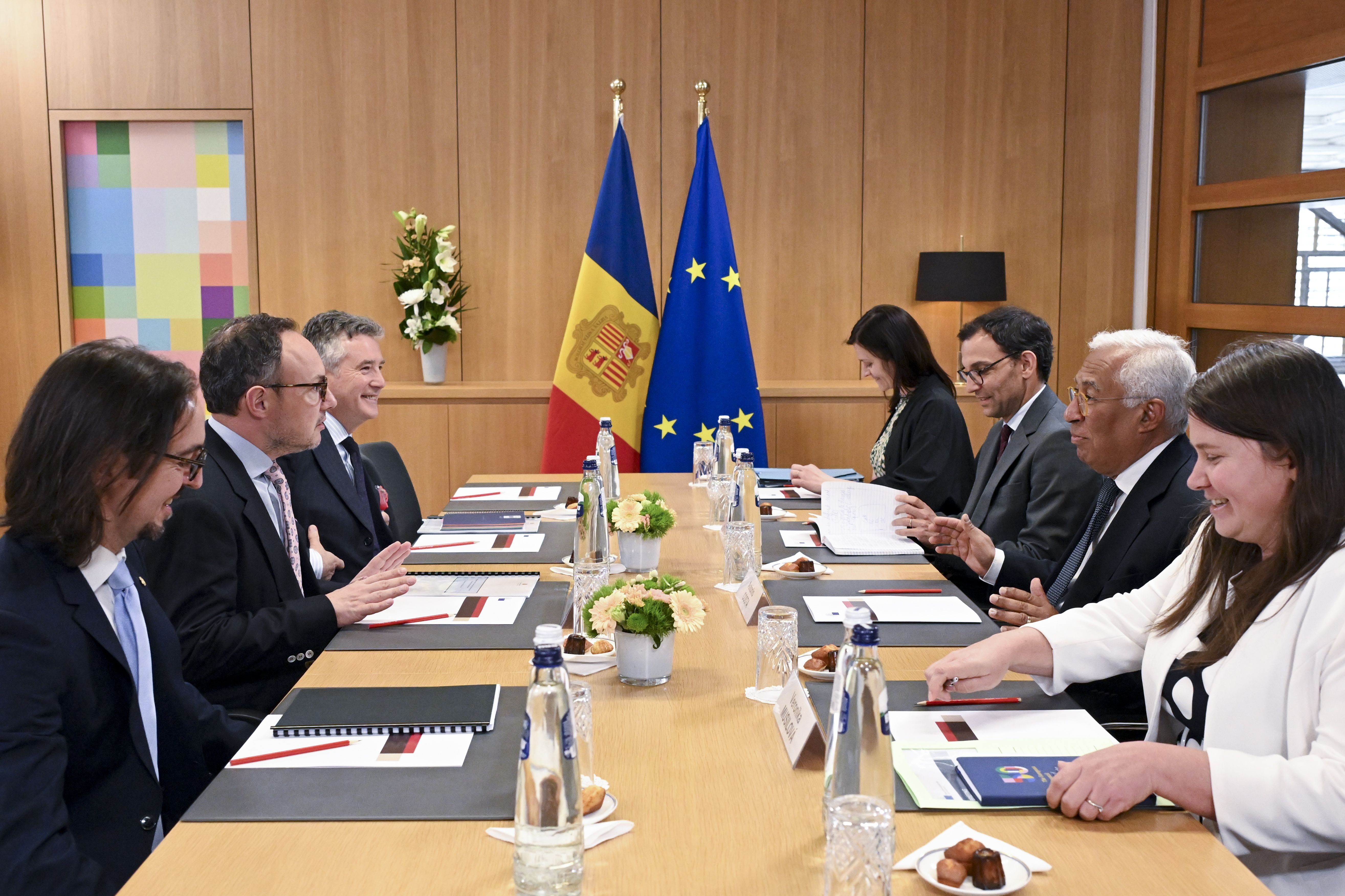 Reunió de treball de les dues delegacions. // Consell Europeu