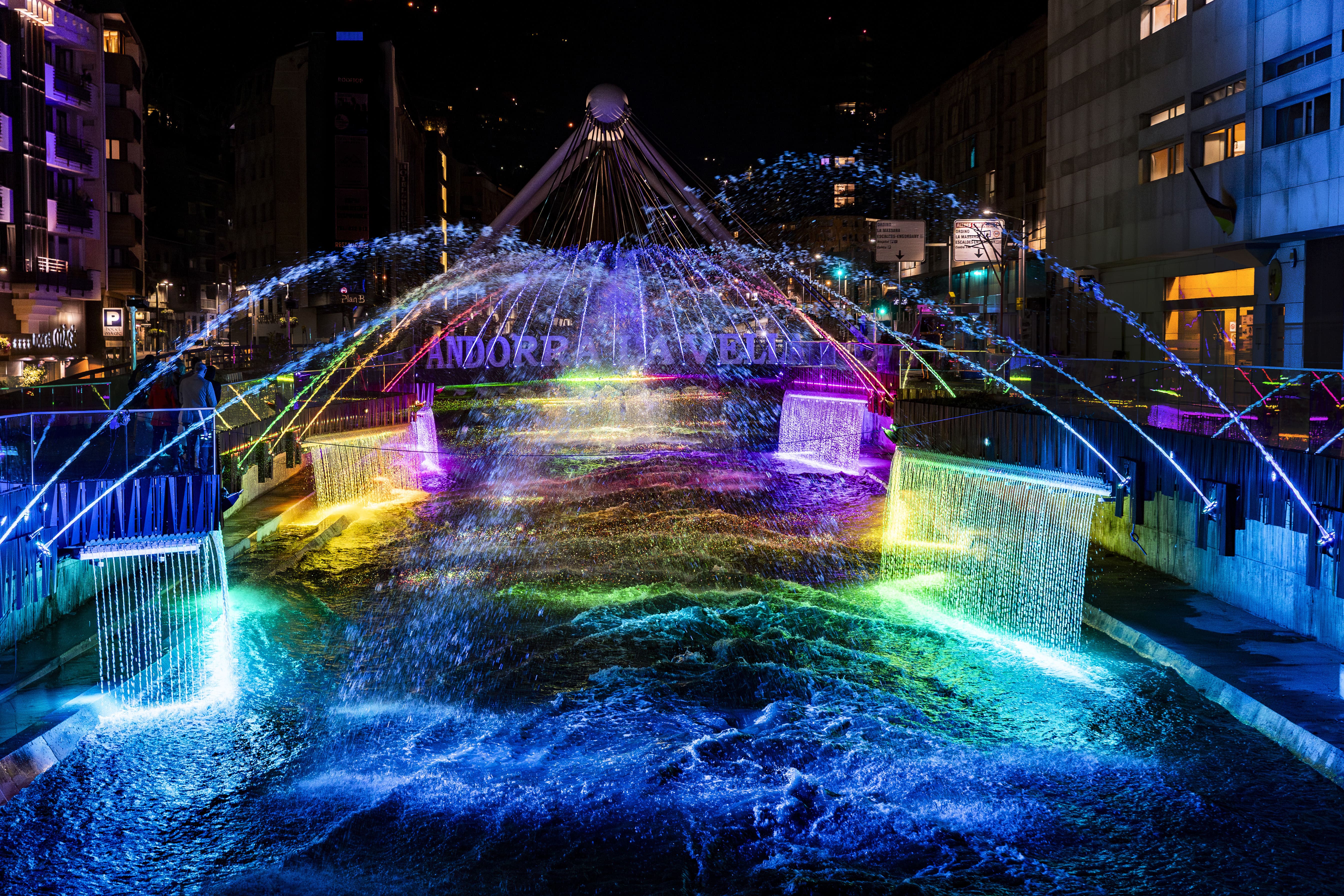 Les Fonts de la Rotonda estrenen nova coreografia al ritme de ‘Euphoria’ de Loreen.