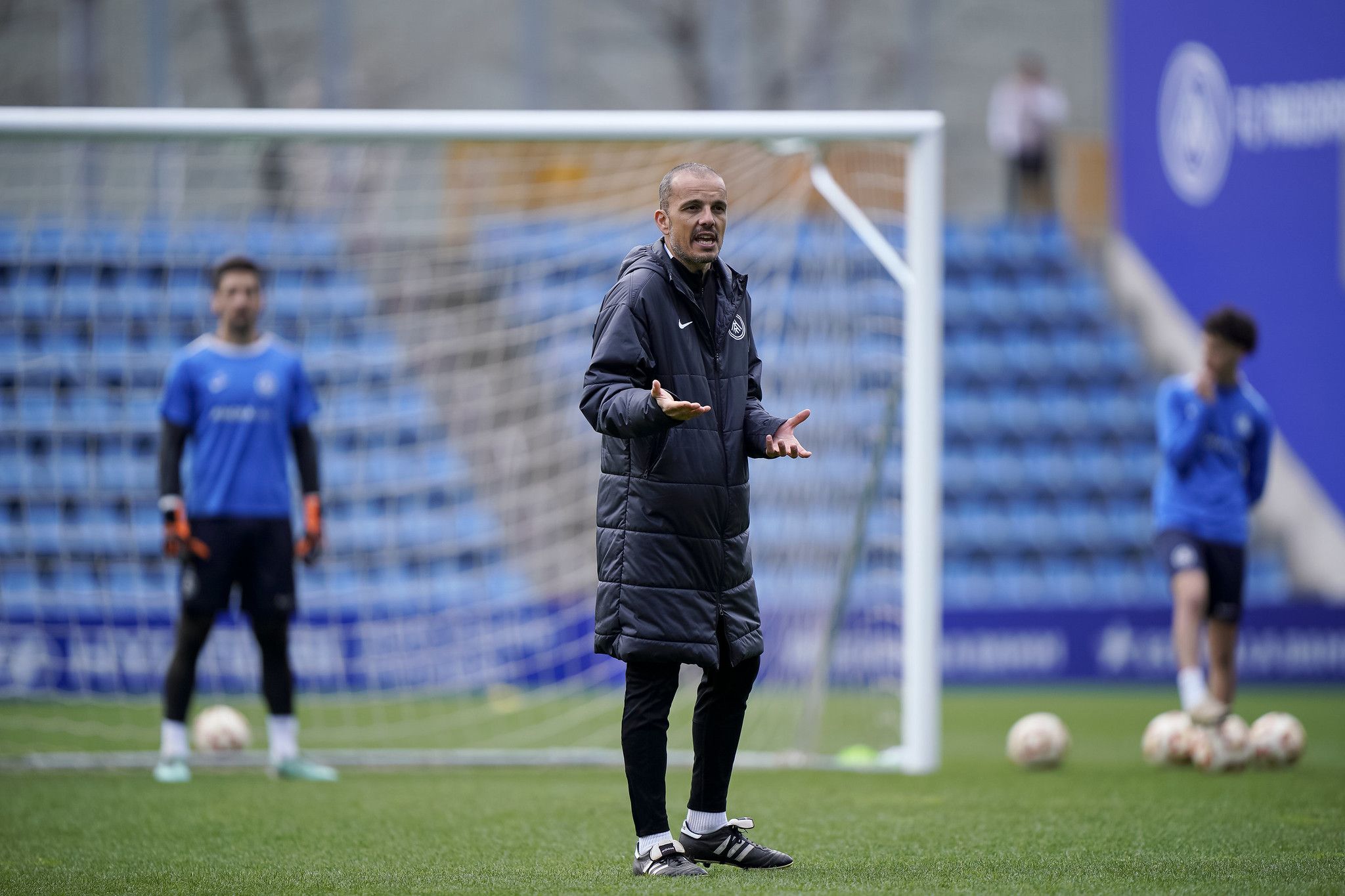 'Beto' Company, donant instruccions en un dels entrenaments d'aquesta setmana al Nacional.