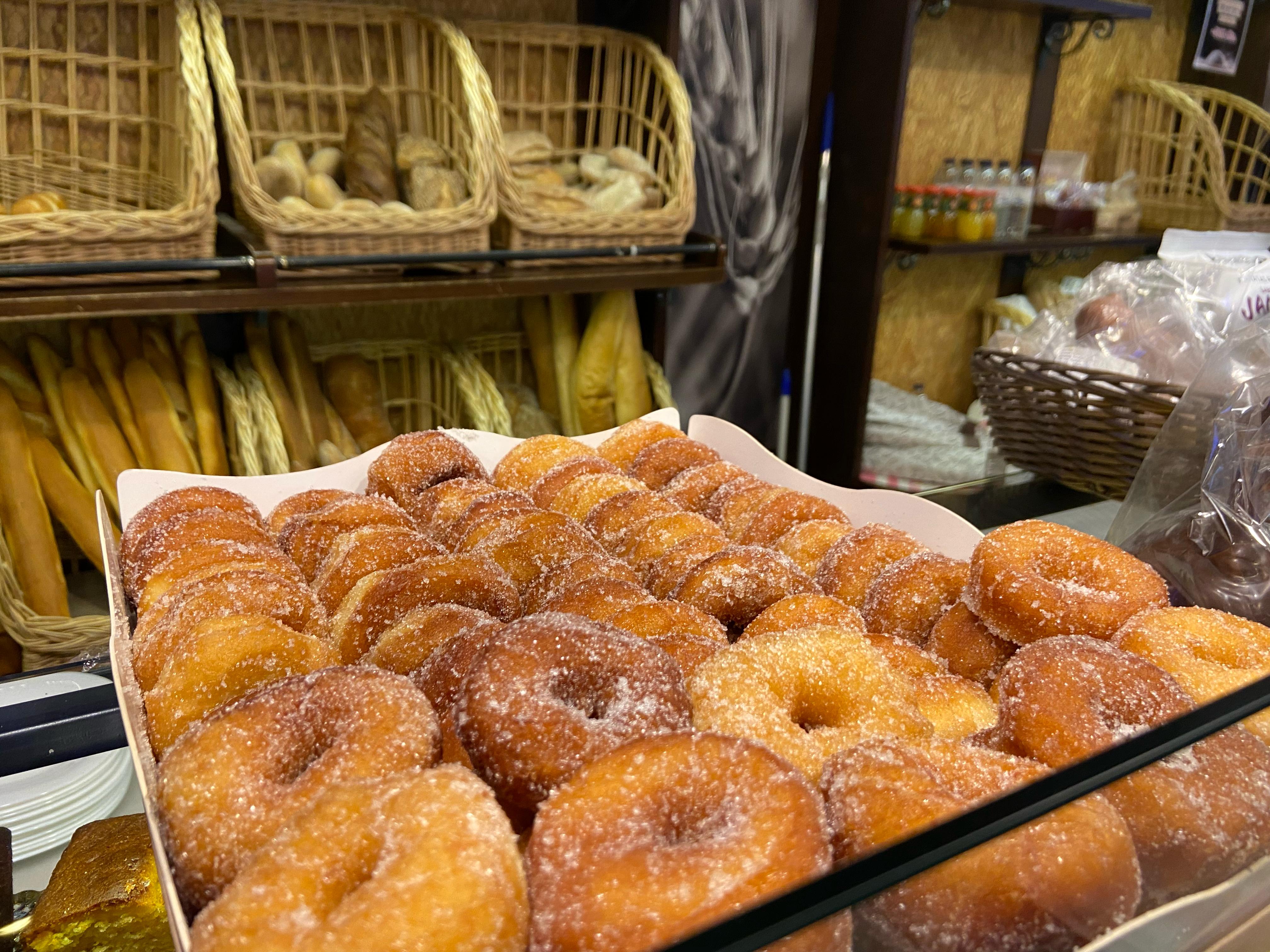 Els bunyols de Quaresma, producte estrella de l'Artipa. Els bunyols de Quaresma, producte estrella de l'Artipa.