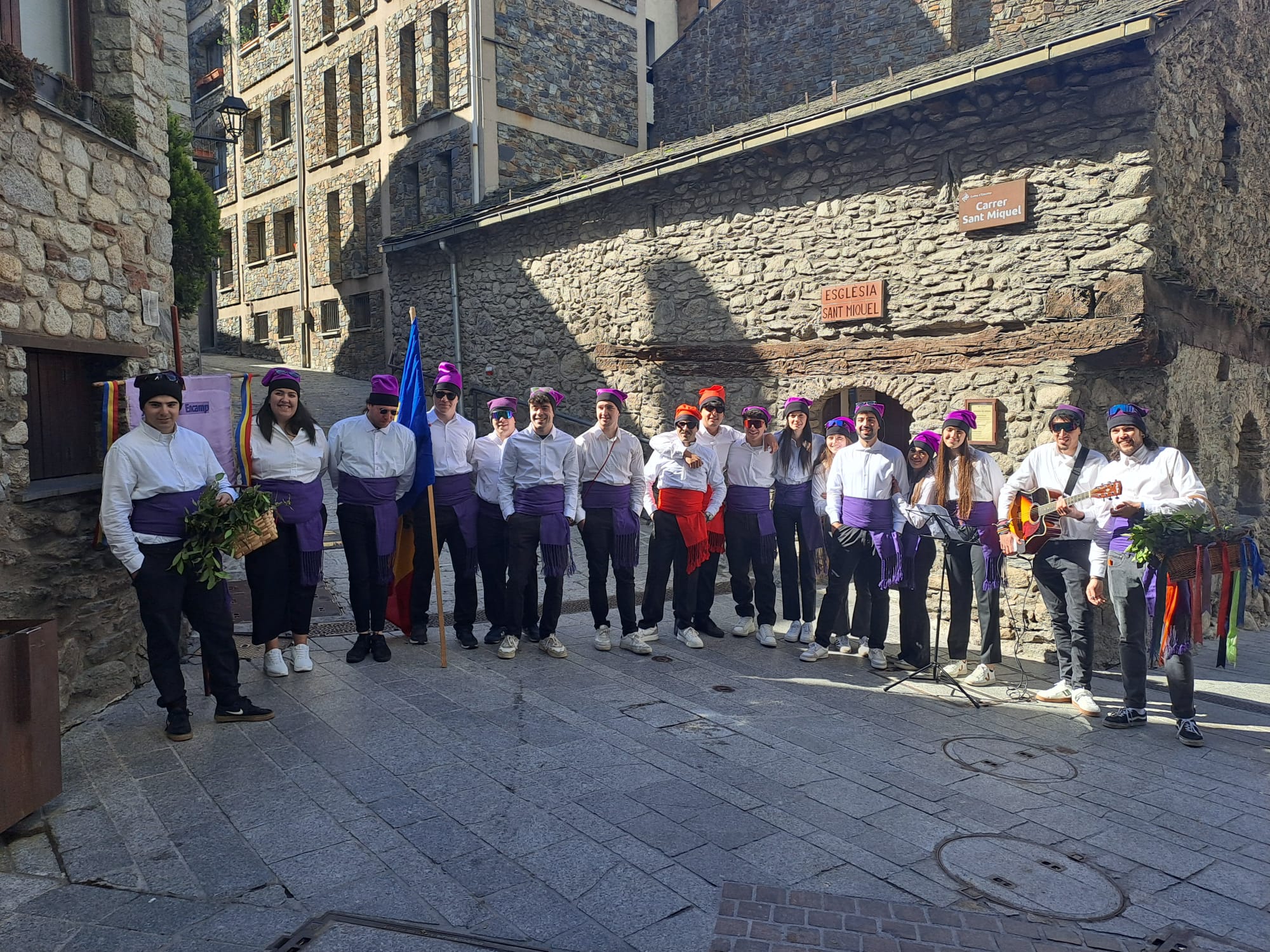Els nous caramellaires d'Encamp, en una foto de grup. Els nous caramellaires d'Encamp, en una foto de grup.