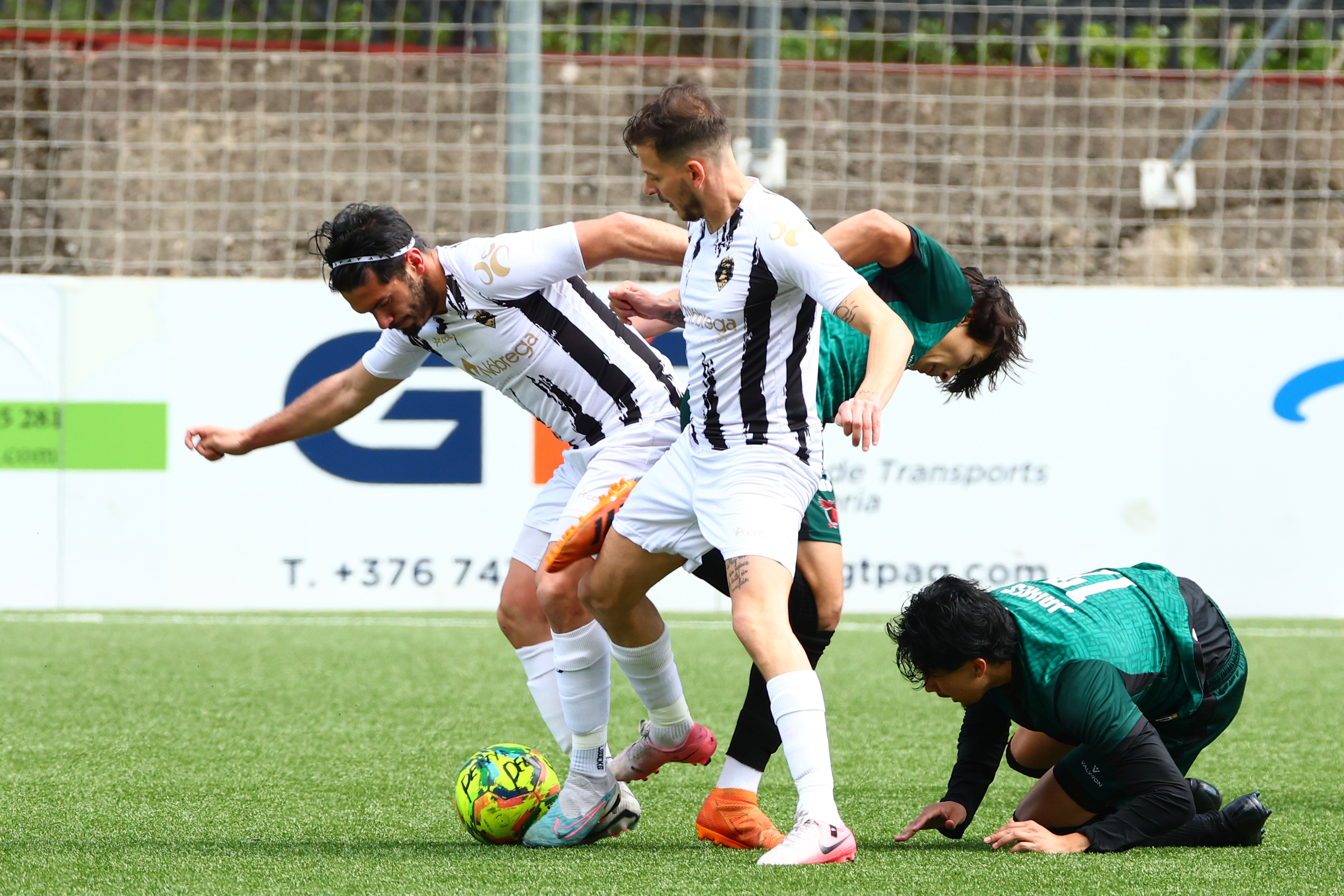 Duel igual·lat entre Penya Encarnada i Esperança.