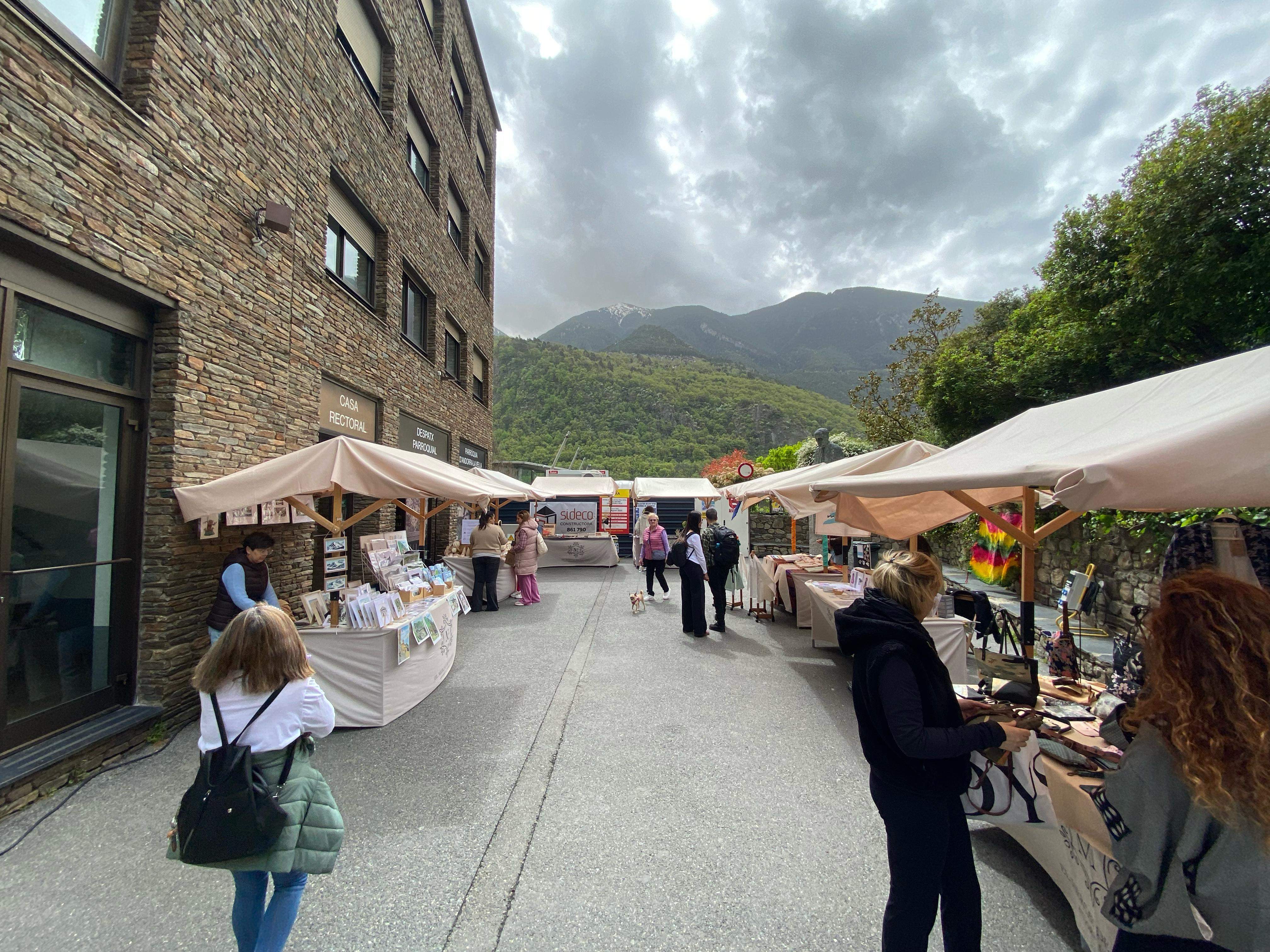 Les parades aquest cop no s'han pogut exposar a la plaça del Poble. Les parades aquest cop no s'han pogut exposar a la plaça del Poble.