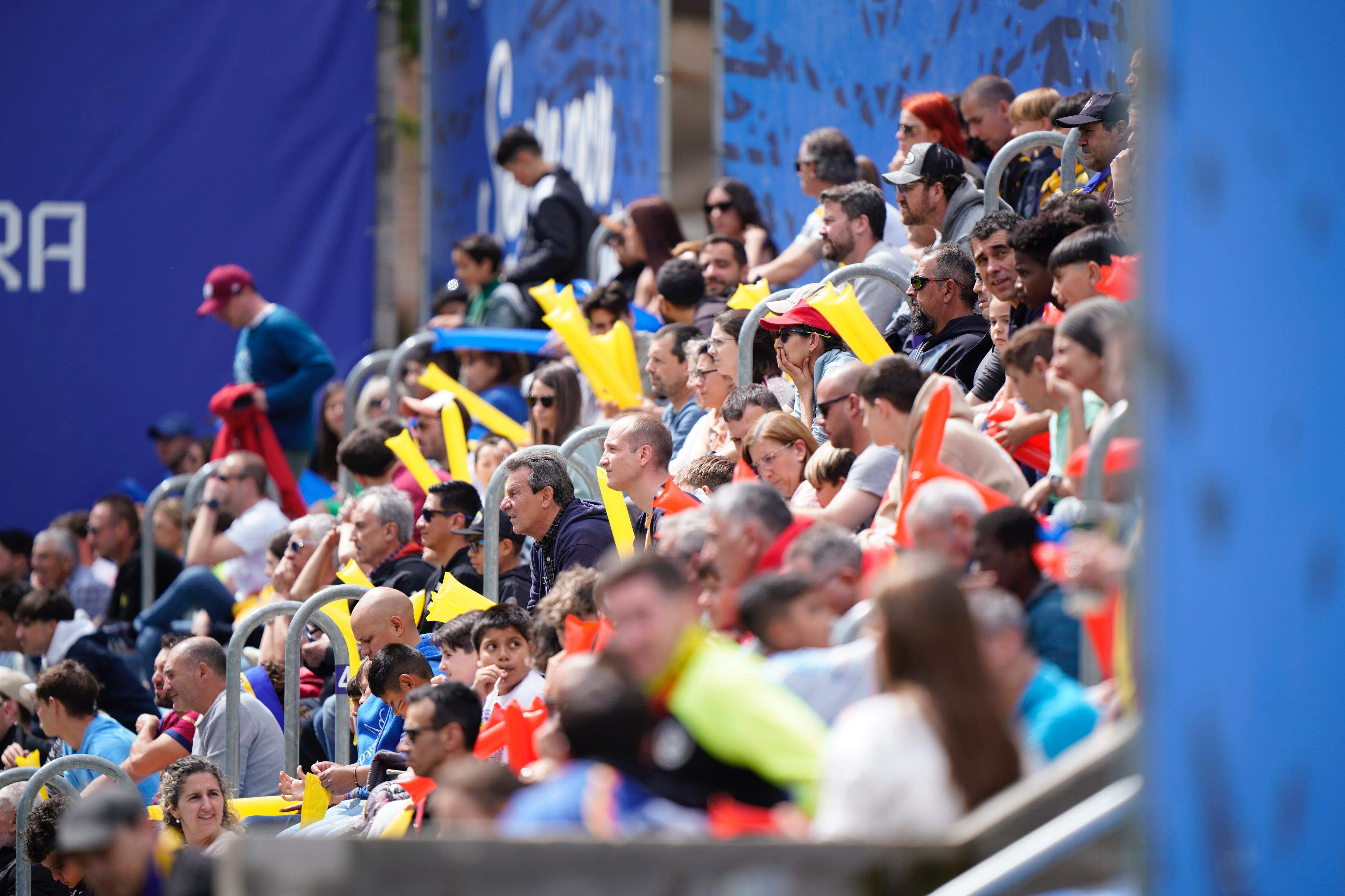 2.532 espectadors aquesta tarda a l'Estadi Nacional.