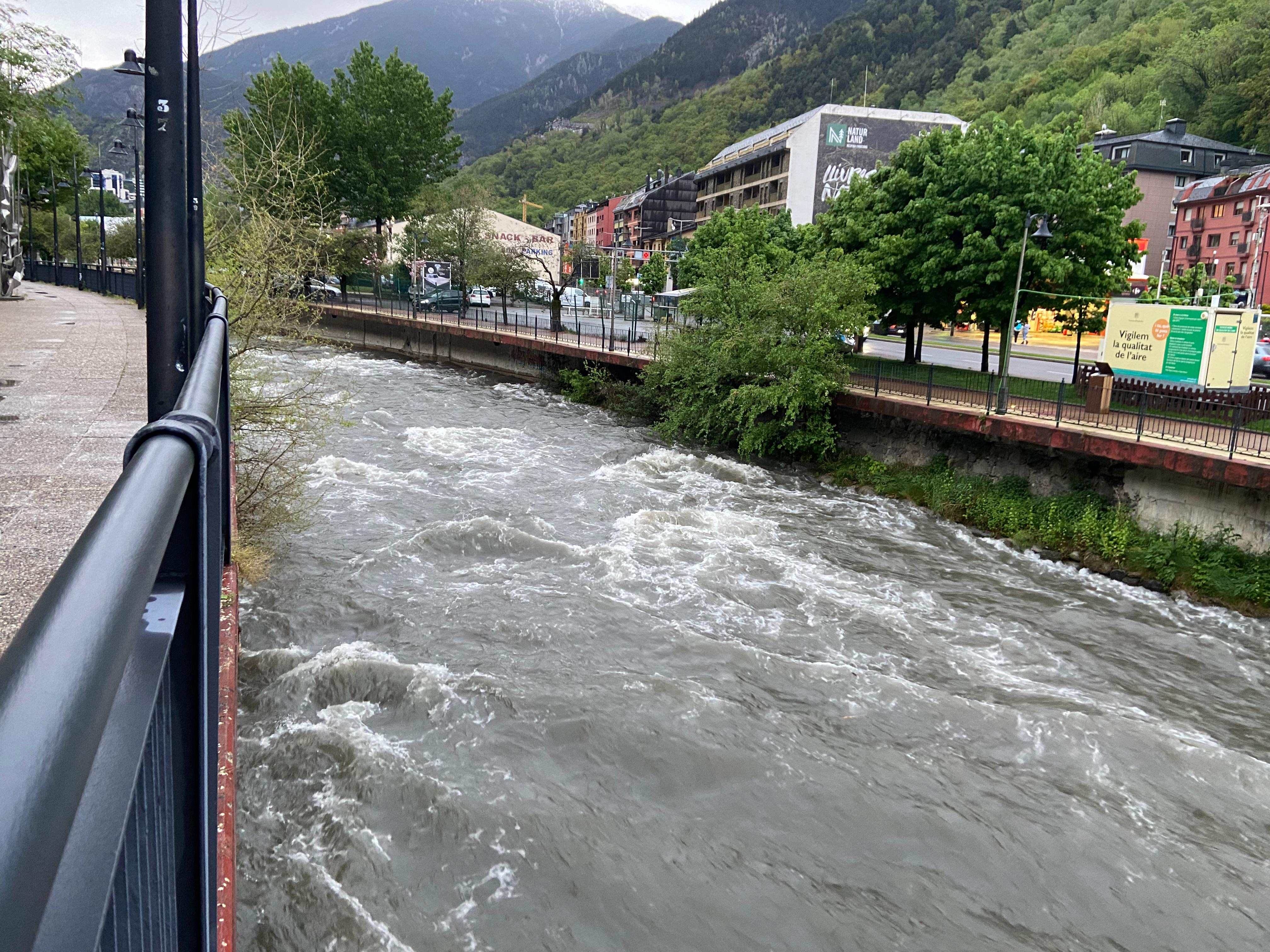 El Valira, a l'alçada d'Andorra la Vella.