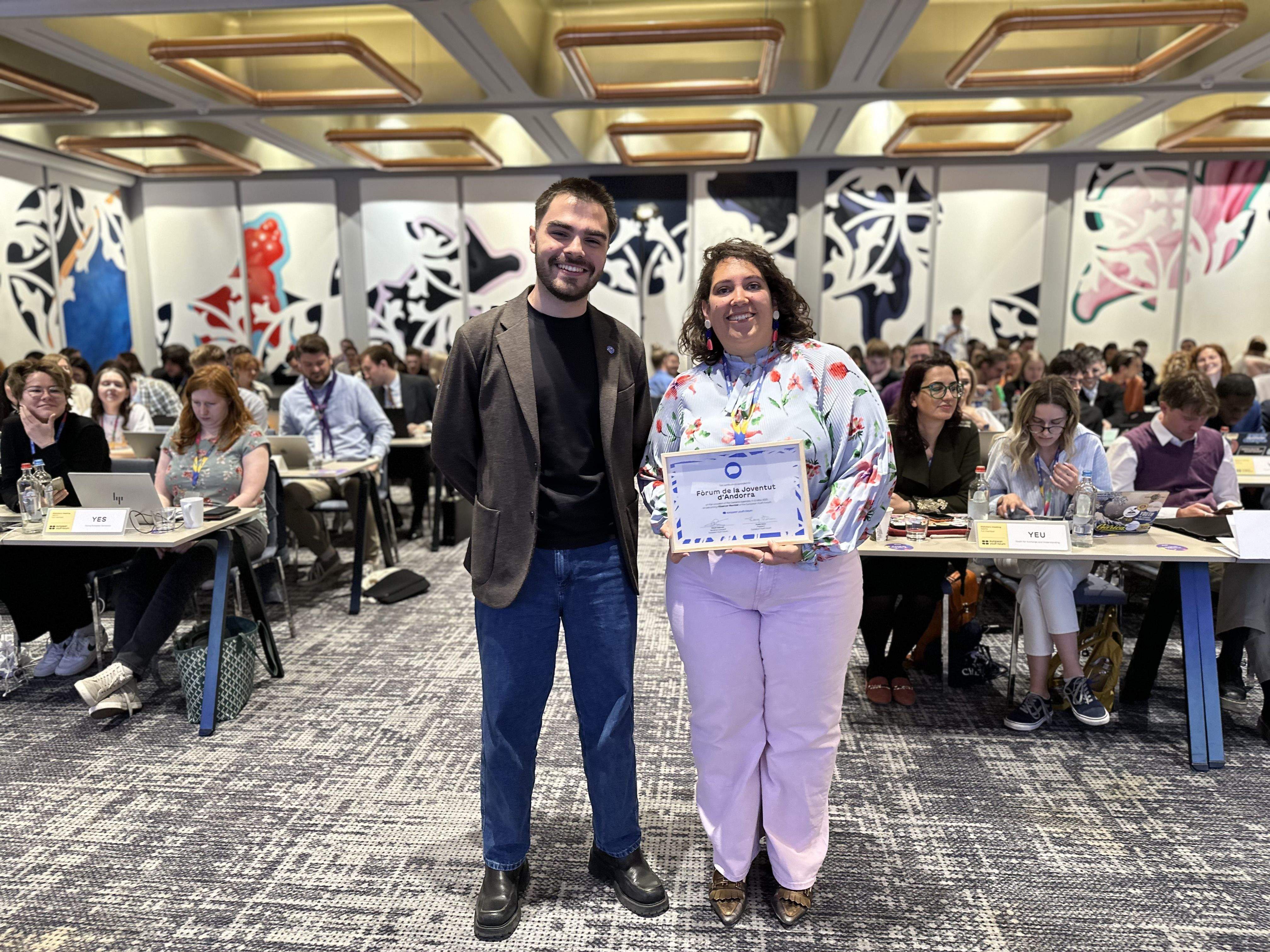 Rareș Voicu, president del YEF i Lisa Cruz, presidenta del Fòrum Nacional de la Joventut d’Andorra.