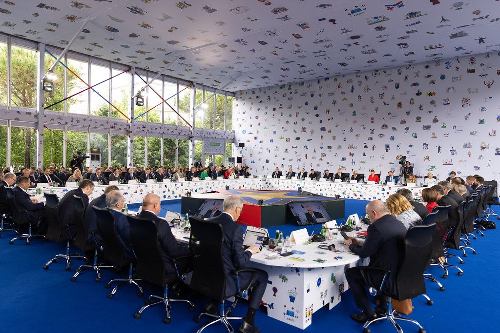 La reunió a Tirana, amb la majoria de líders europeus.