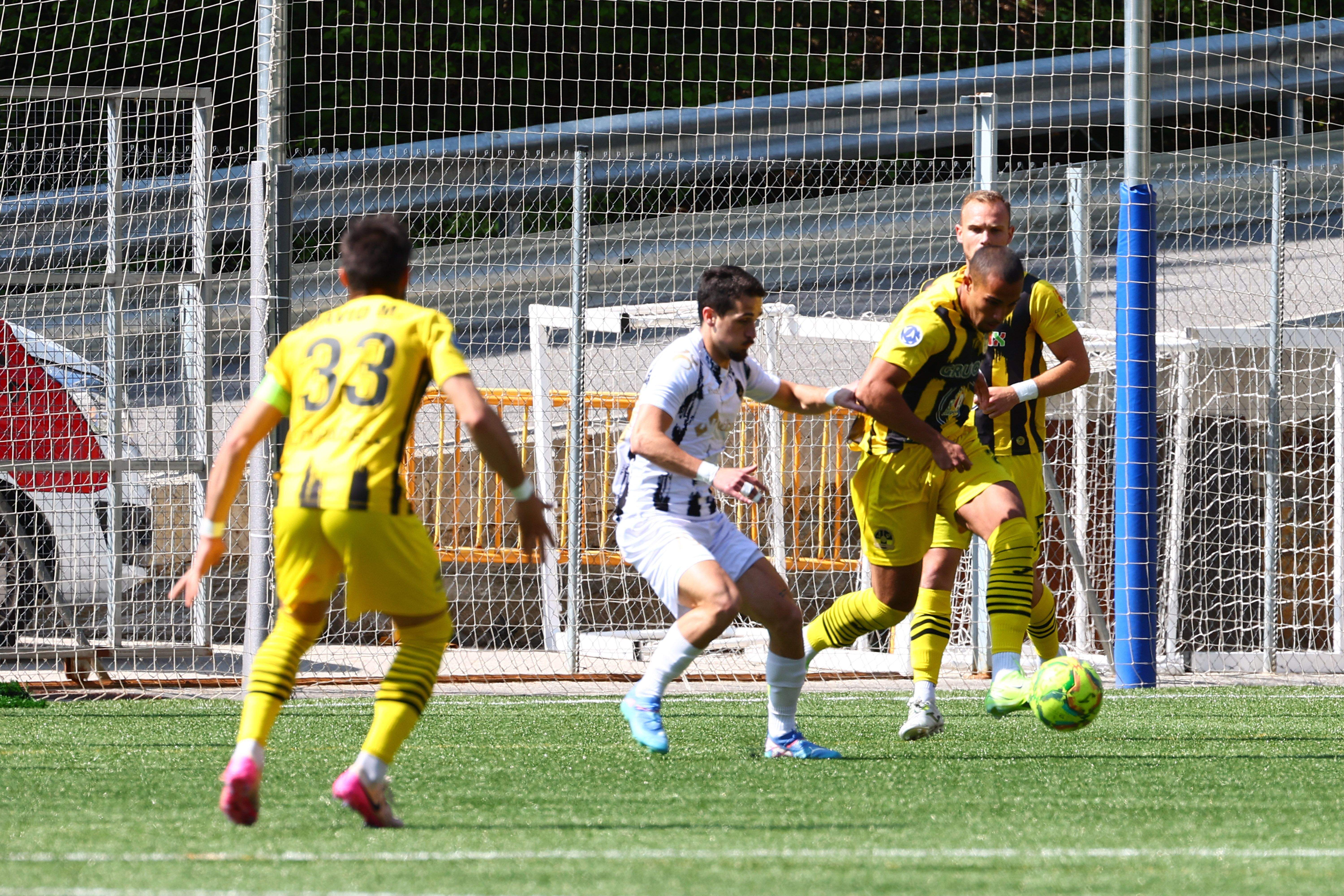 L'Esperança no ha pogut treure premi davant la UE Santa Coloma. L'Esperança no ha pogut treure premi davant la UE Santa Coloma.