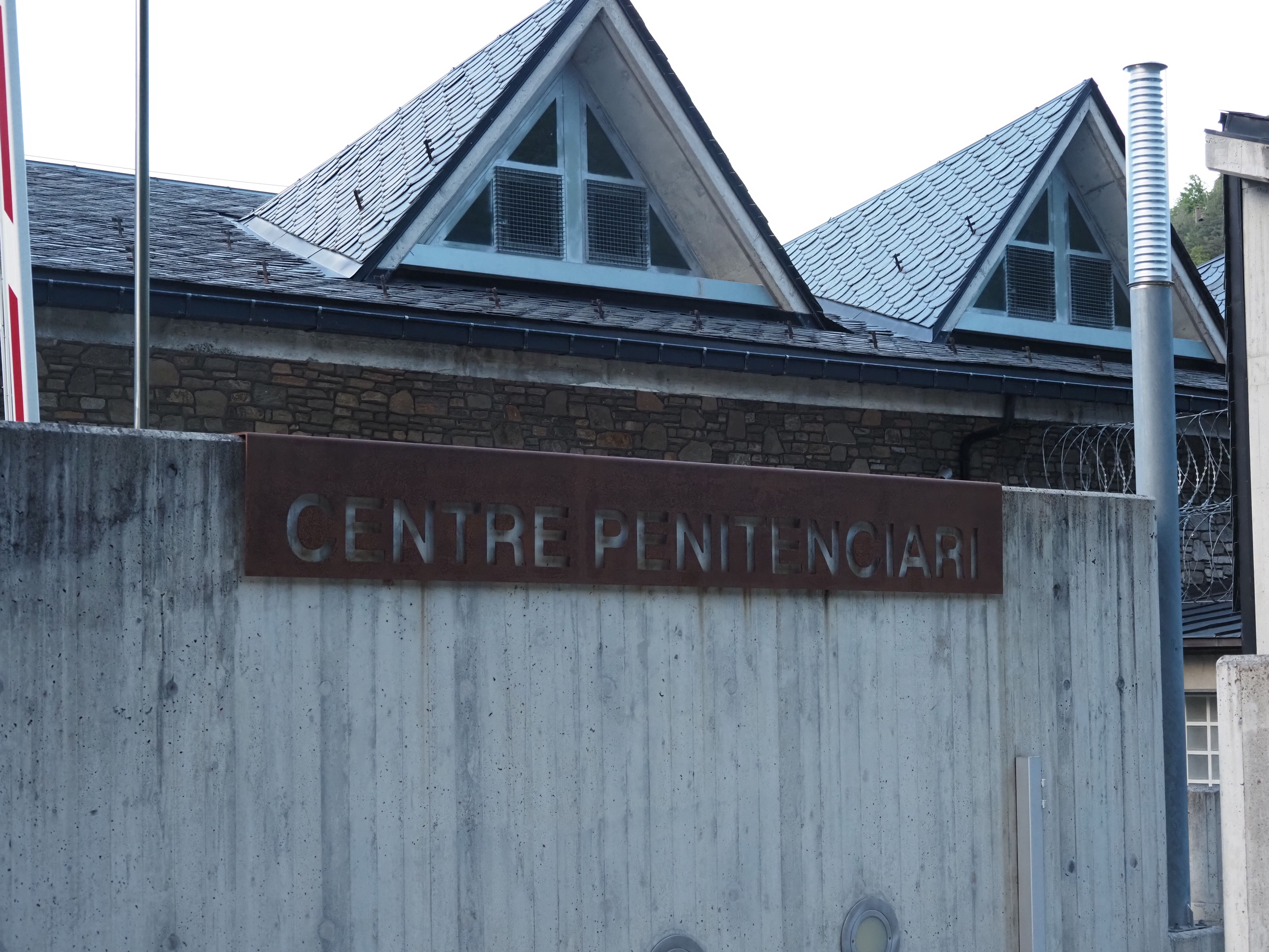 Una imatge de l'exterior del centre penitenciari.