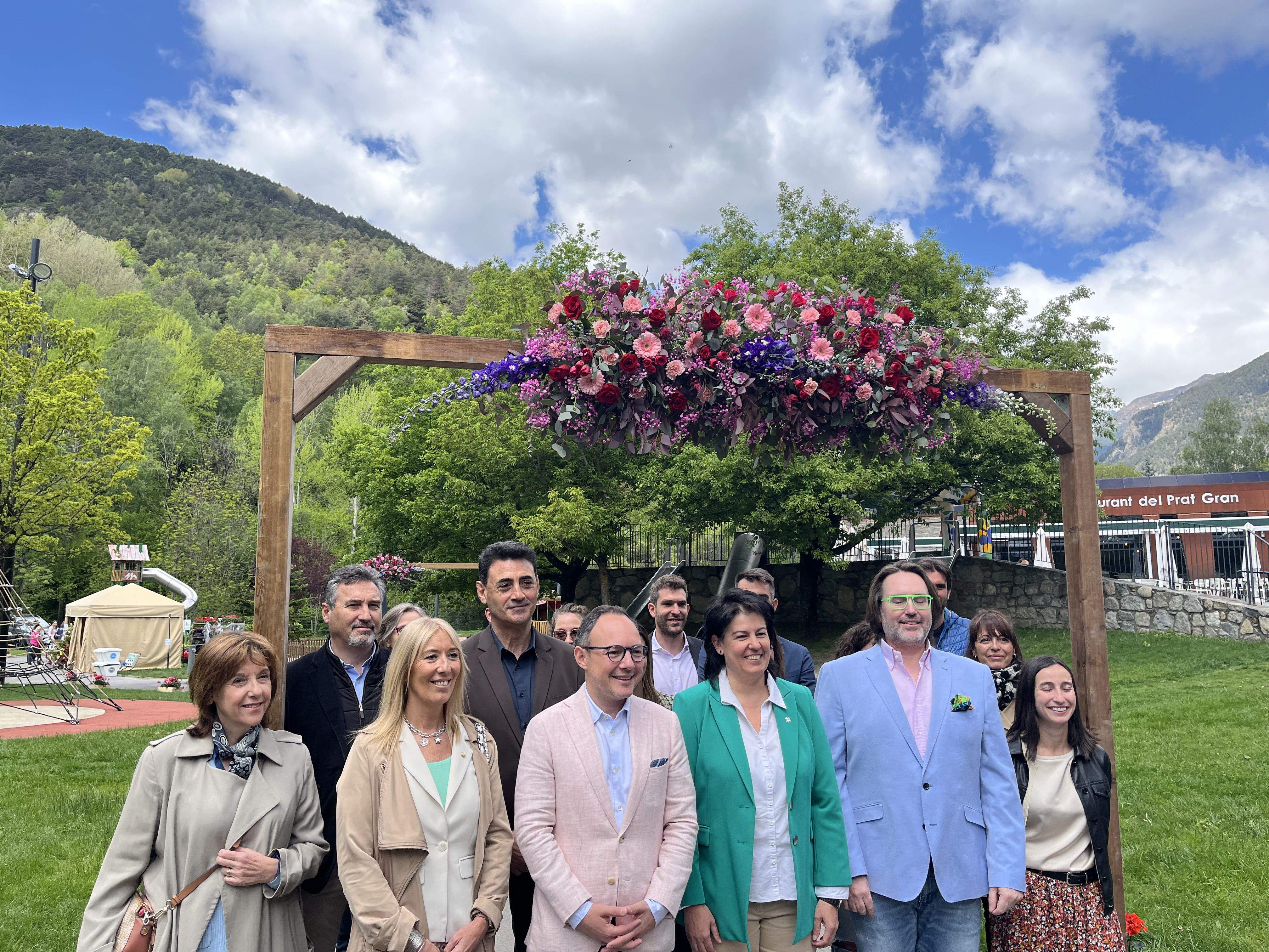 Les autoritats del país a la ingauguració del Mercat de la Flor. Les autoritats del país a la ingauguració del Mercat de la Flor.