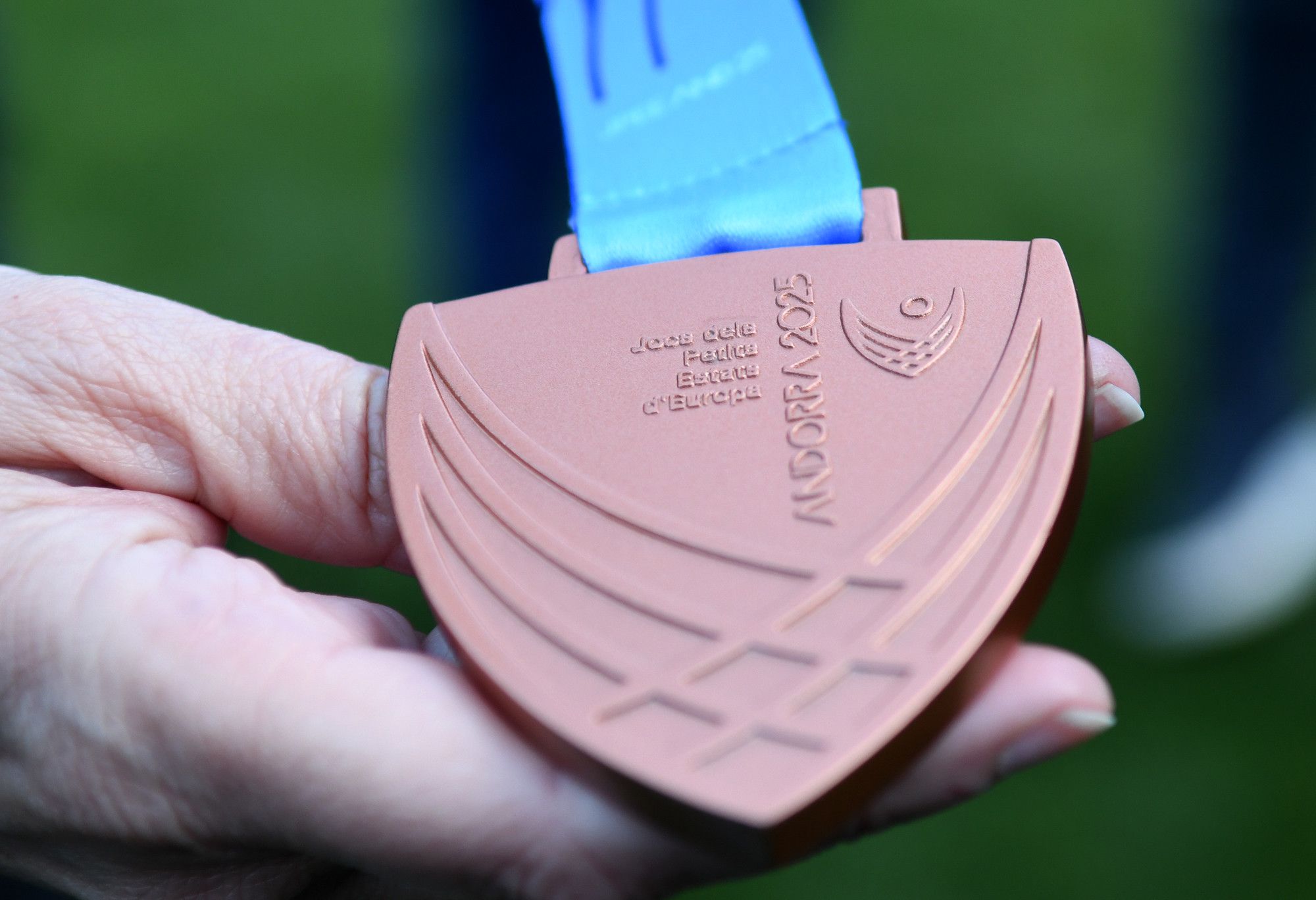 Així seran les medalles que rebran els atletes que competeixin als Jocs.