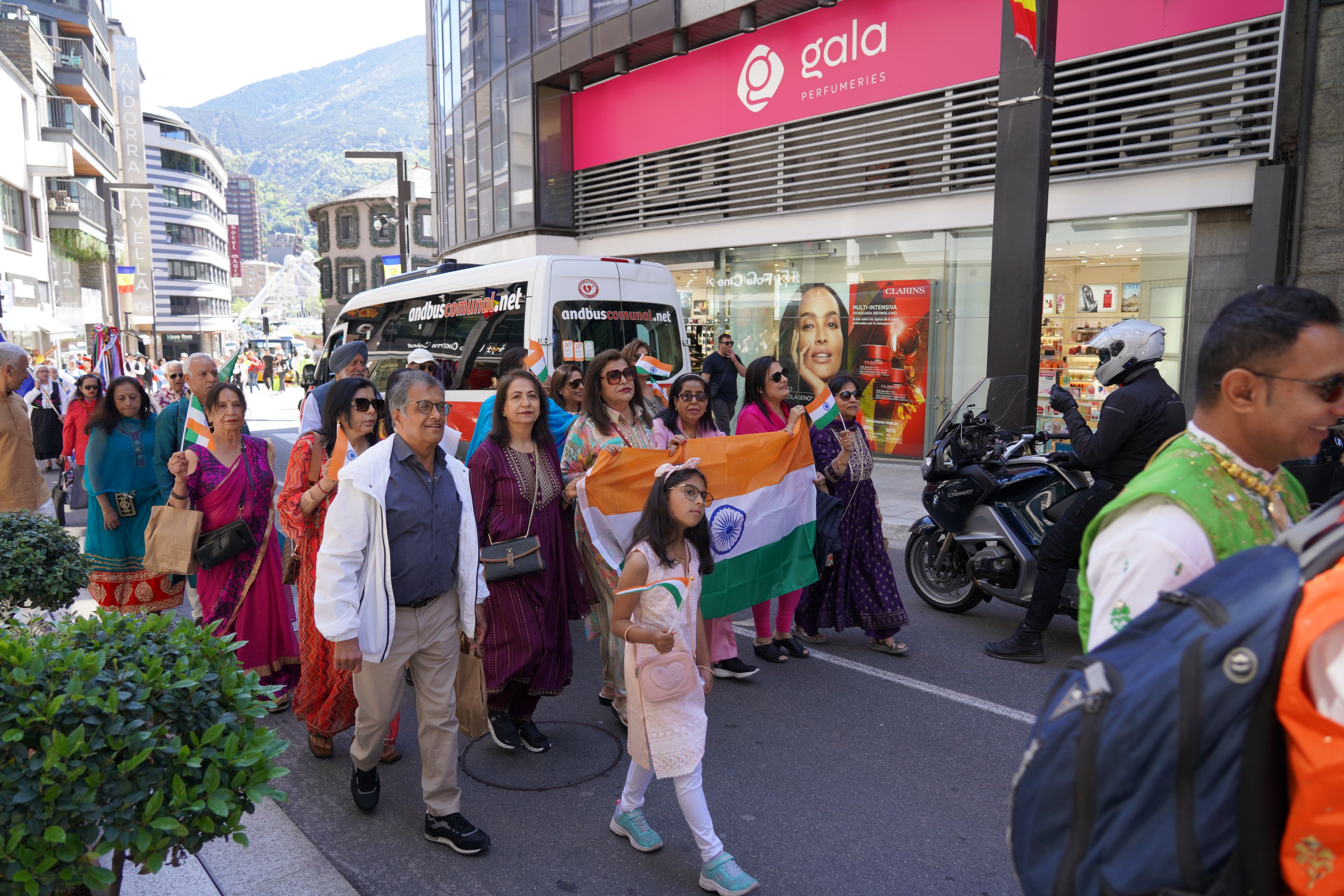 Índia s'ha fet notar durant l'avinguda Meritxell. Índia s'ha fet notar durant l'avinguda Meritxell.